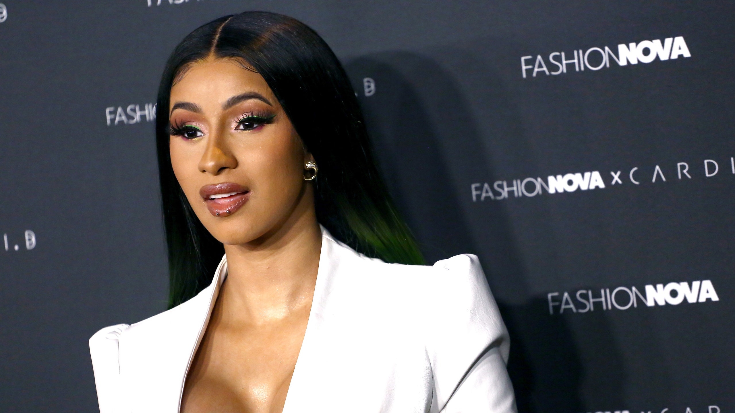 2560x1440 Cardi B Hinted at a Possible Beauty Line, Desktop