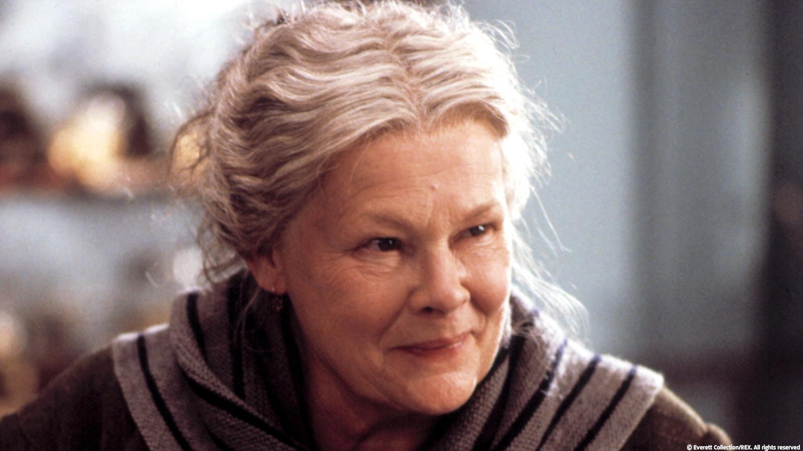 1600x900 Chocolat (2000) Faces of Judi Dench, Desktop