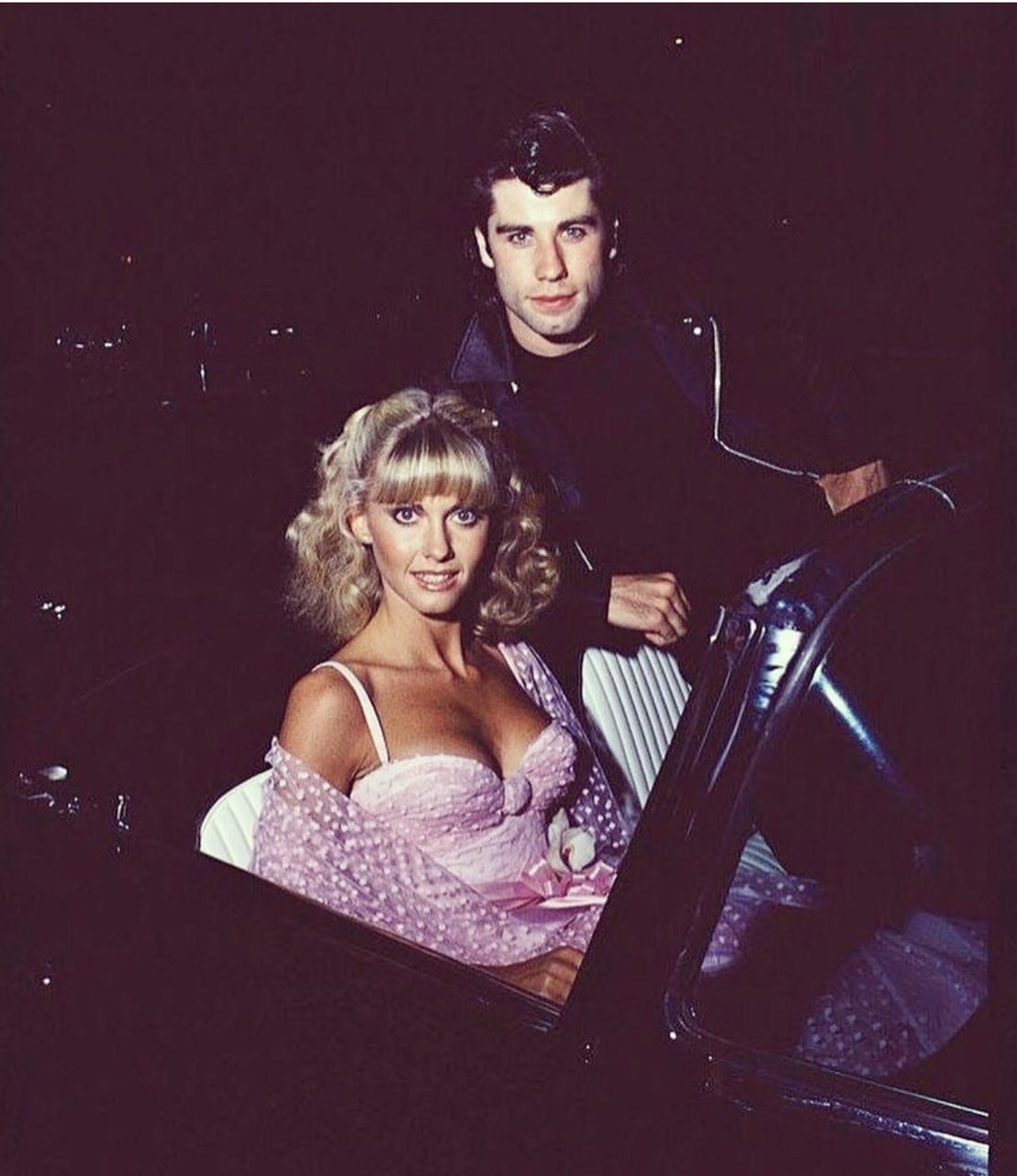 1110x1280 iconic, john travolta and olivia newton john, Phone