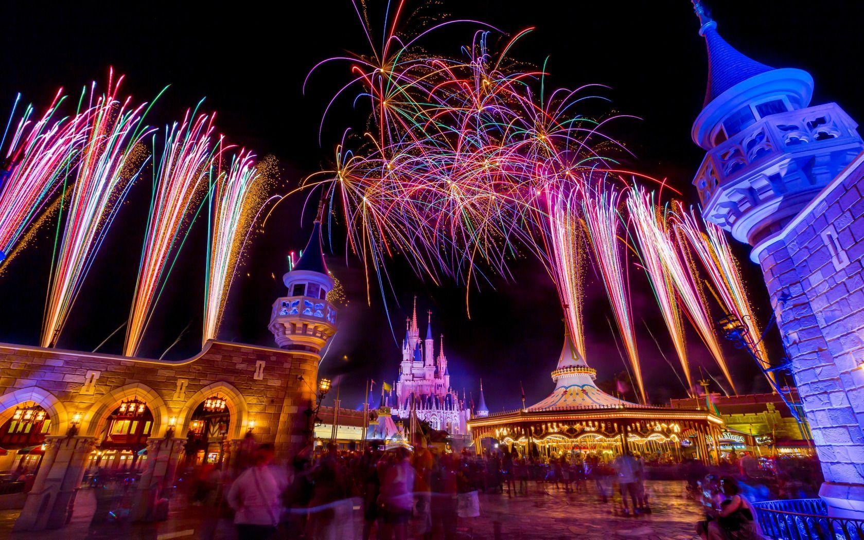 1680x1050 Fireworks, Magic Kingdom, Cinderella's Castle, Walt Disney World, Desktop