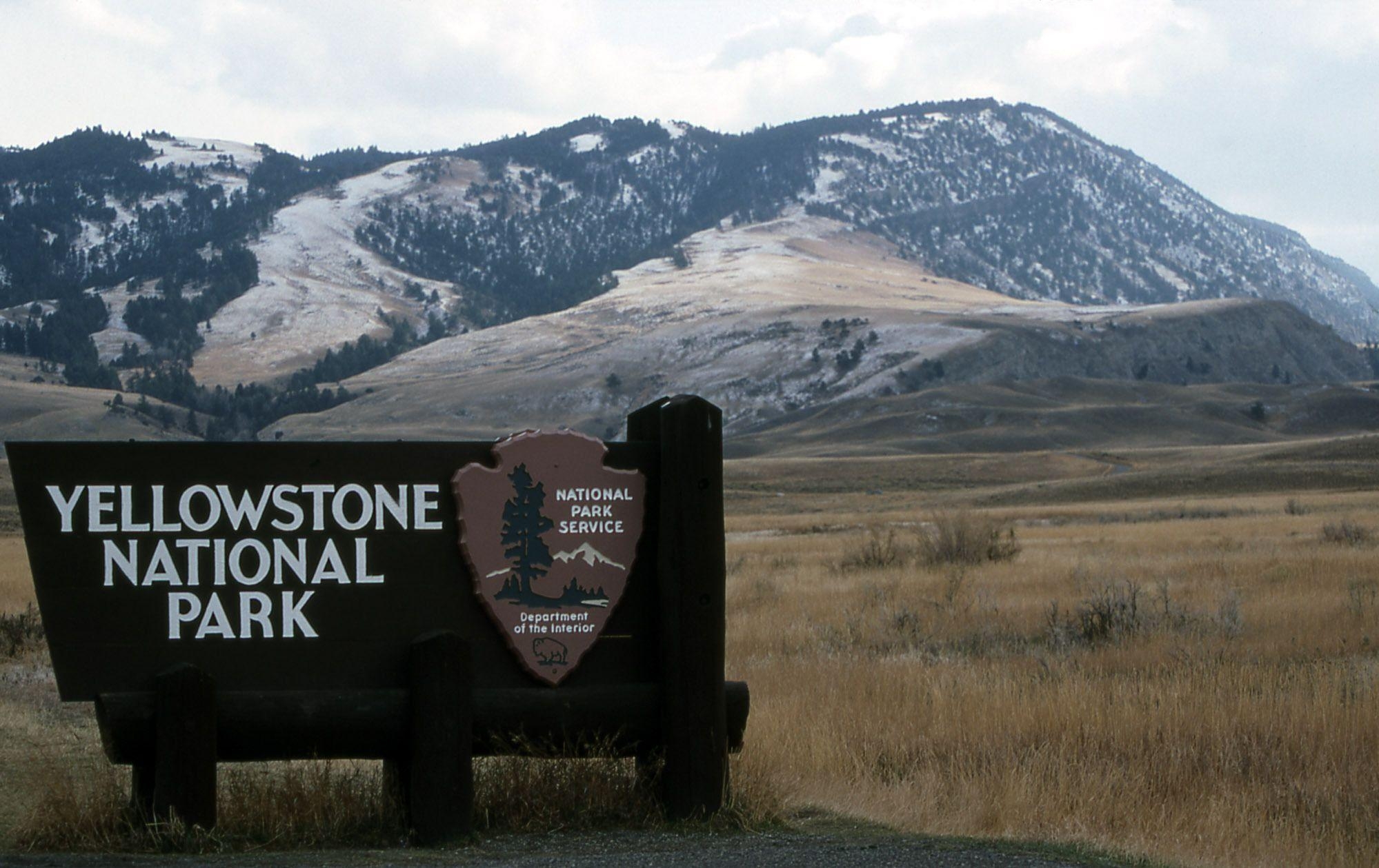 2000x1260 Yellowstone National Park Wallpaper, Desktop