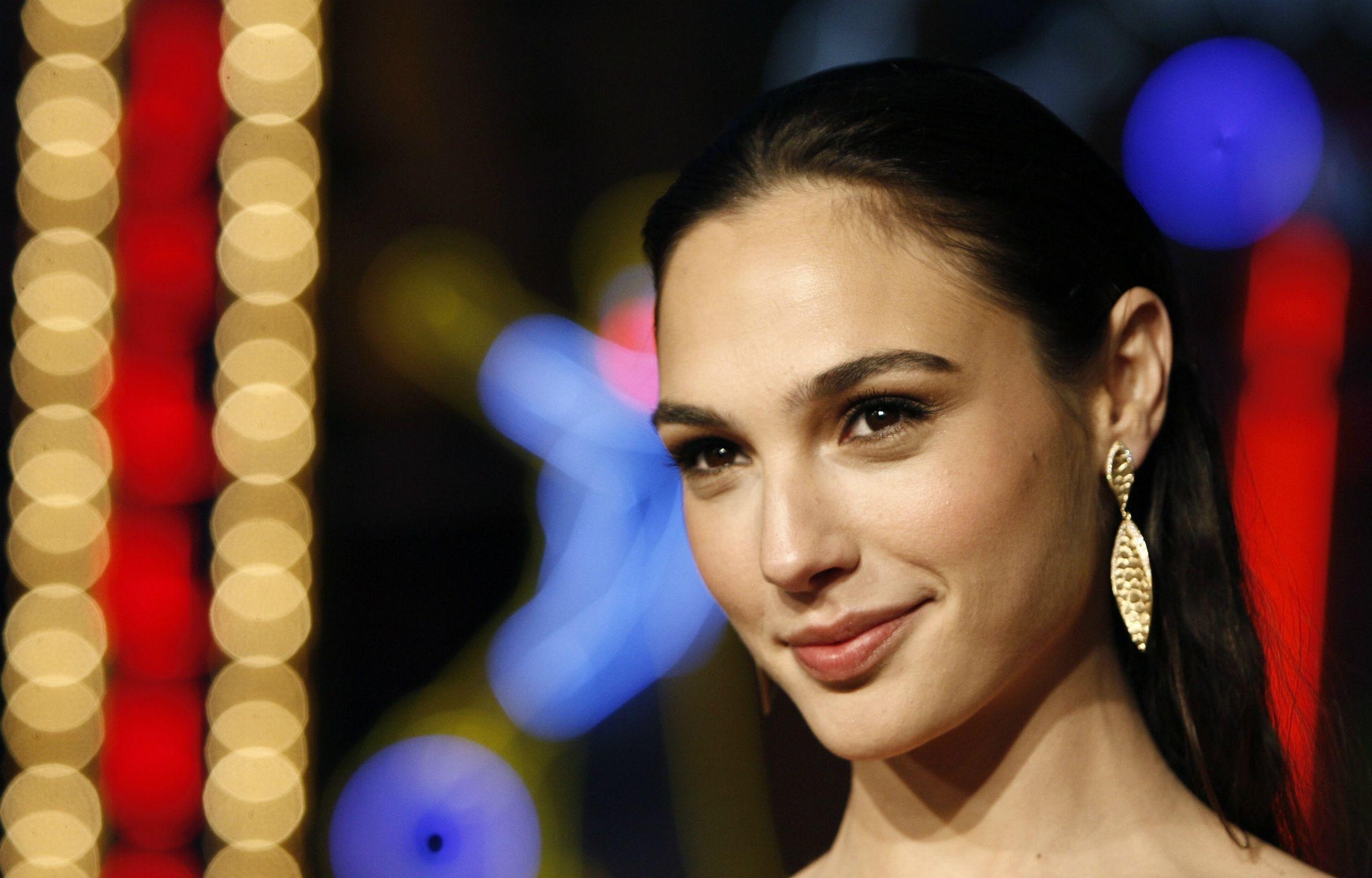 2380x1520 Gal Gadot HD Desktop Wallpaper, Desktop