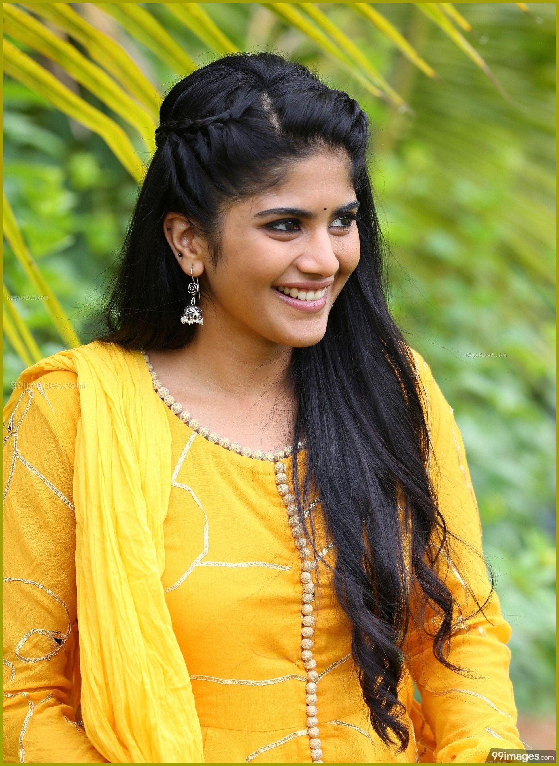 1940x2660 Megha Akash HD Photo & Wallpaper (1080p) - #meghaakash, Phone