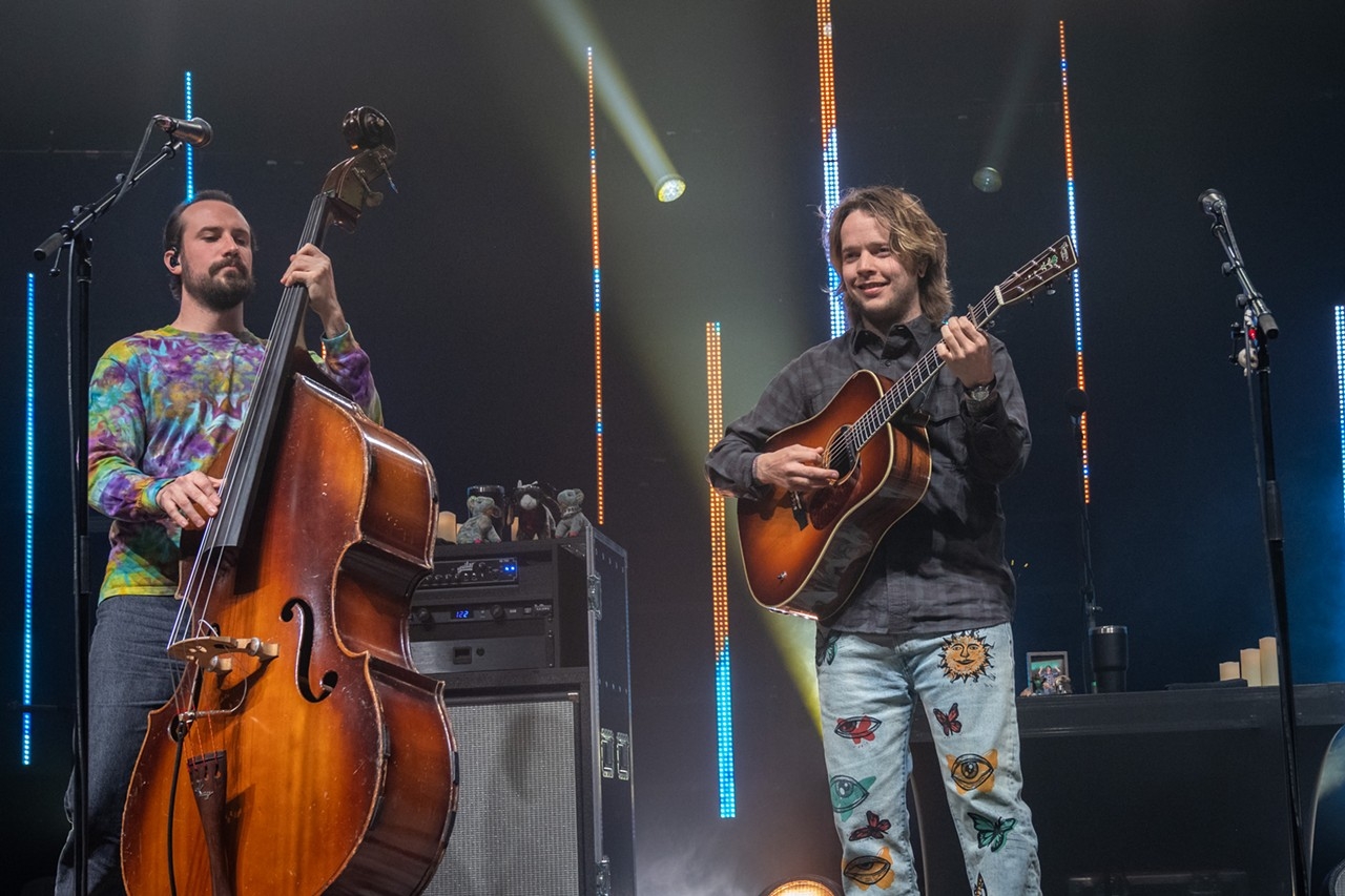 1280x860 Five Photo of the Billy Strings Concert at the Andrew J Brady Music Center, Desktop