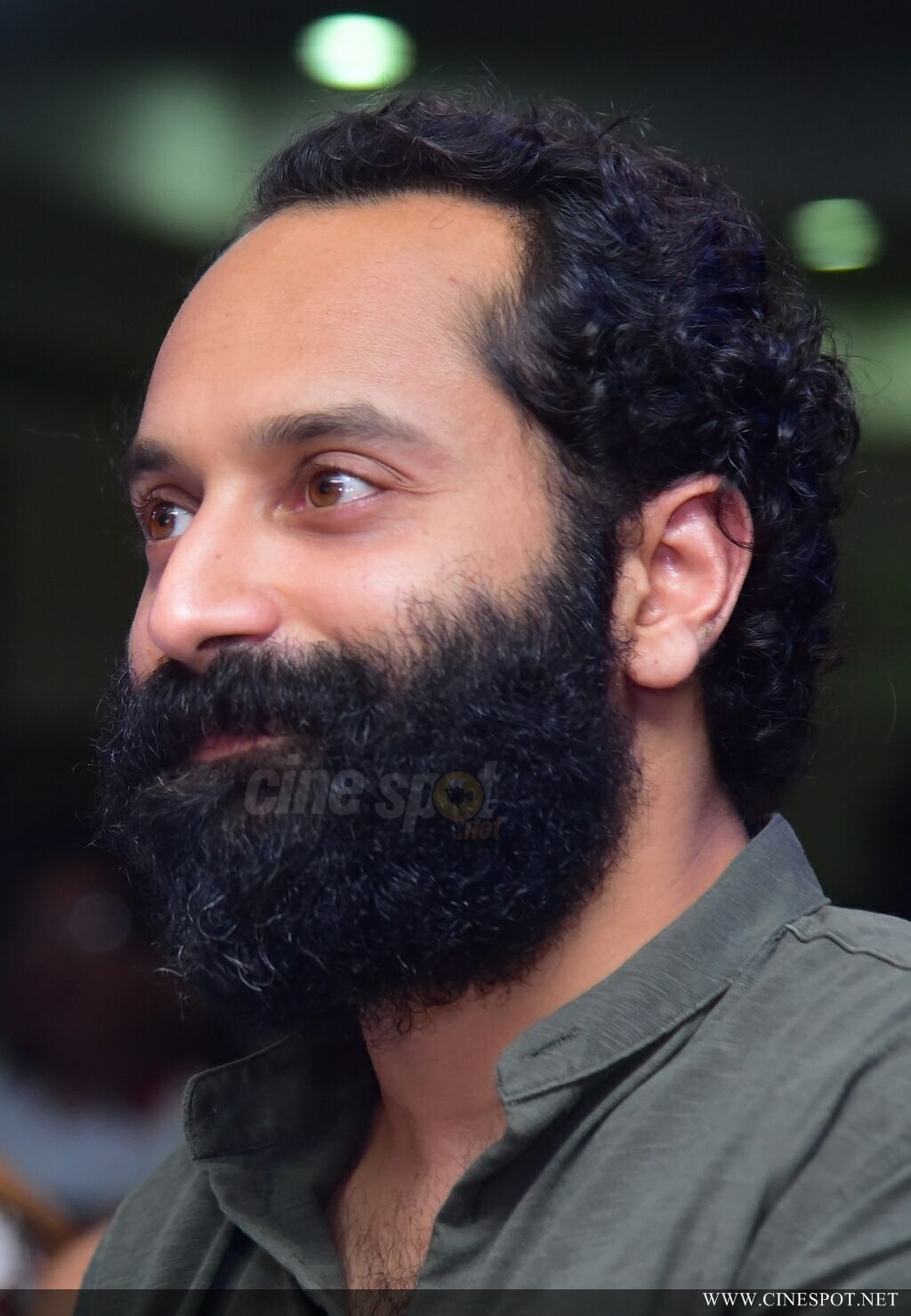 1030x1480 Fahadh Faasil at Kuttanpillayude Sivarathri Audio Launch (2), Phone