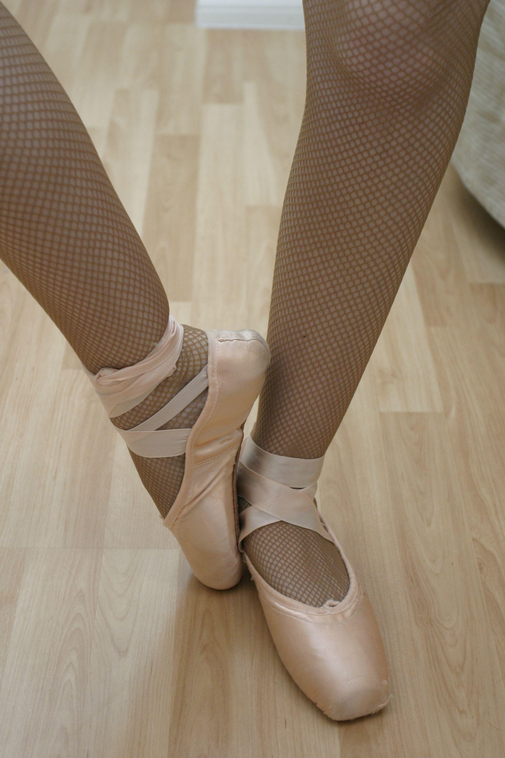 2050x3080 px Pointe Shoes Wallpaper, Phone