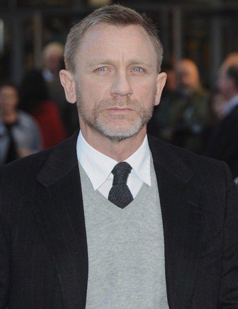 780x1020 Daniel Craig Wallpaper HD Download, Phone