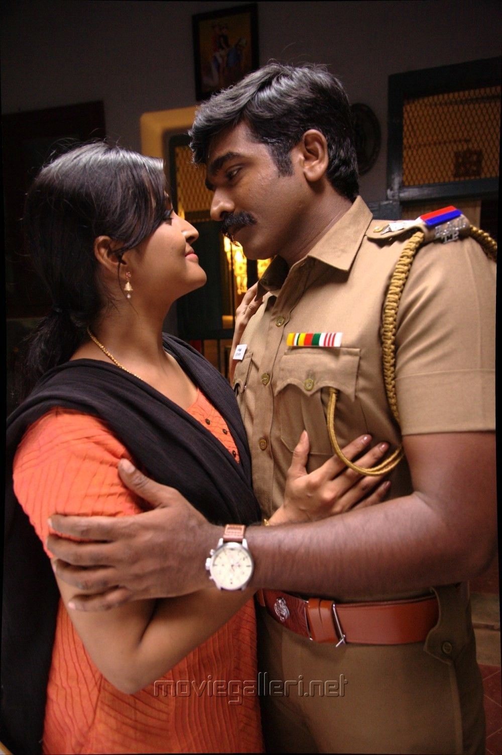 1000x1510 Sethupathi Movie Stills. Vijay Sethupathi. Ramya Nambeesan. New Movie Posters, Phone