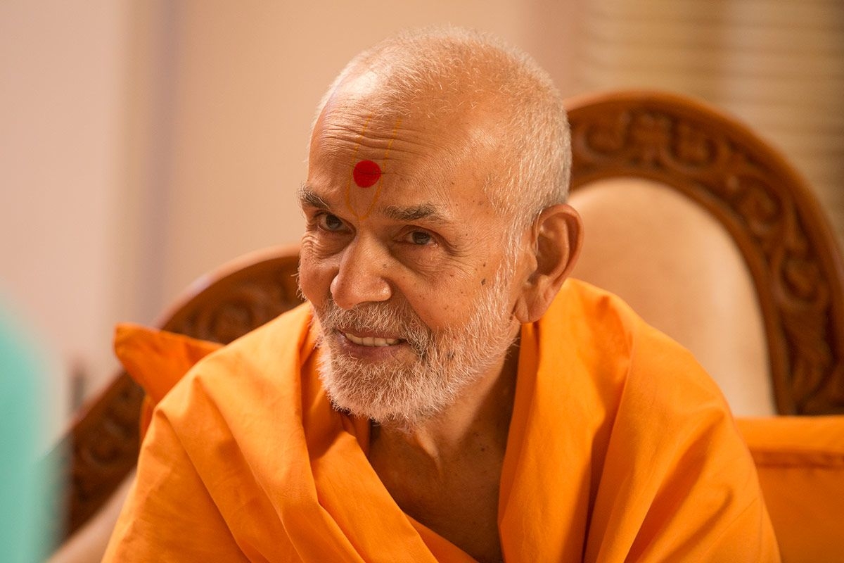 1200x800 10 13 December 2016 Mahant Swami Maharaj's Vicharan, Sankari, India, Desktop