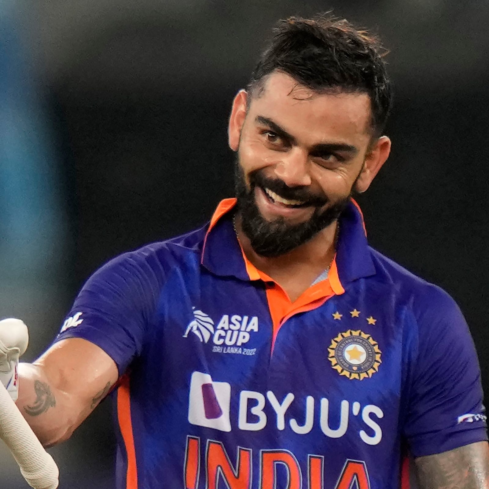 1600x1600 Virat Kohli Calm at the Crease, Bowlers Lose Peace of Mind, Phone