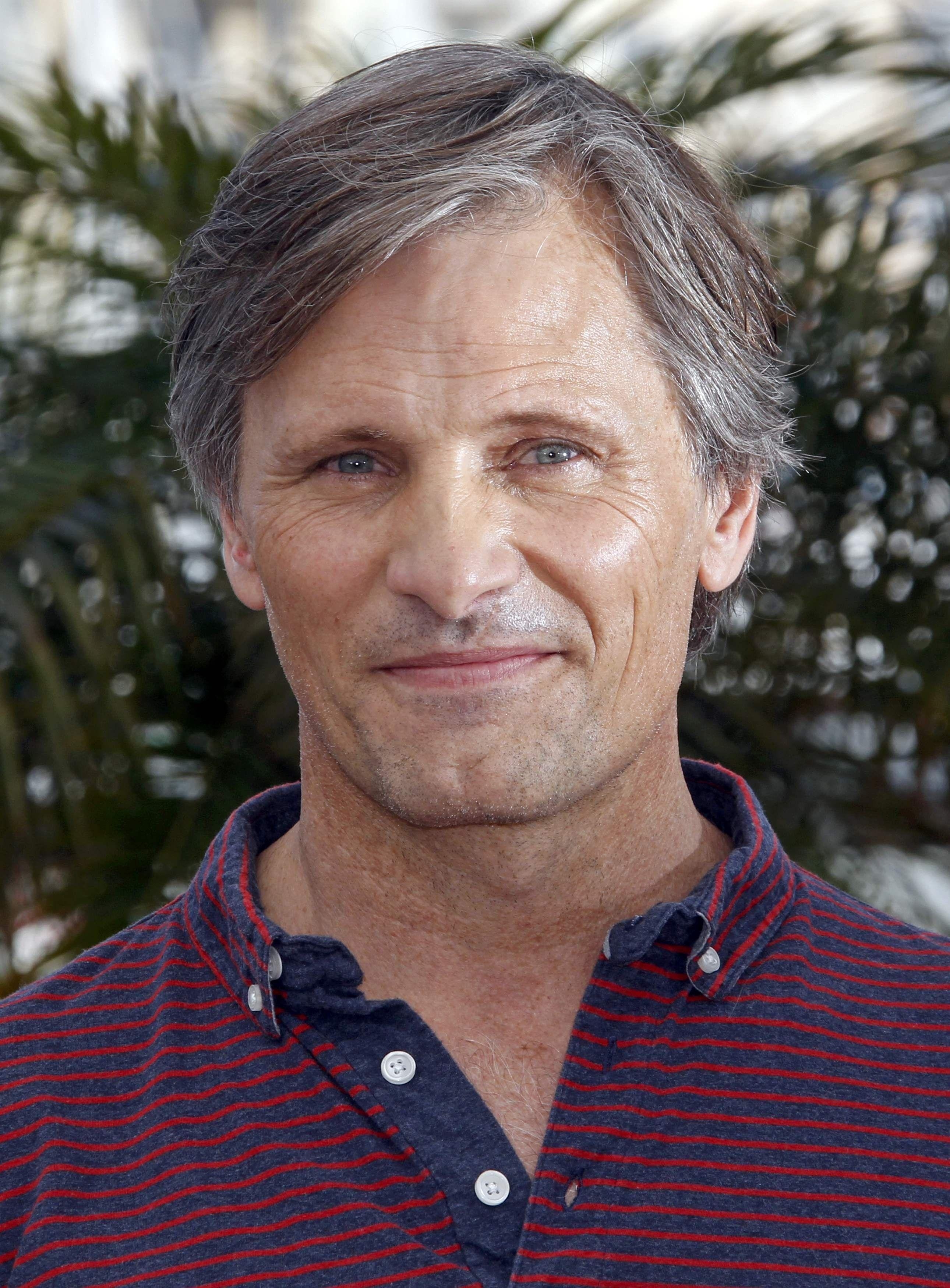 2590x3500 Celebrities Desktop Wallpaper Viggo Mortensen Picture, Phone