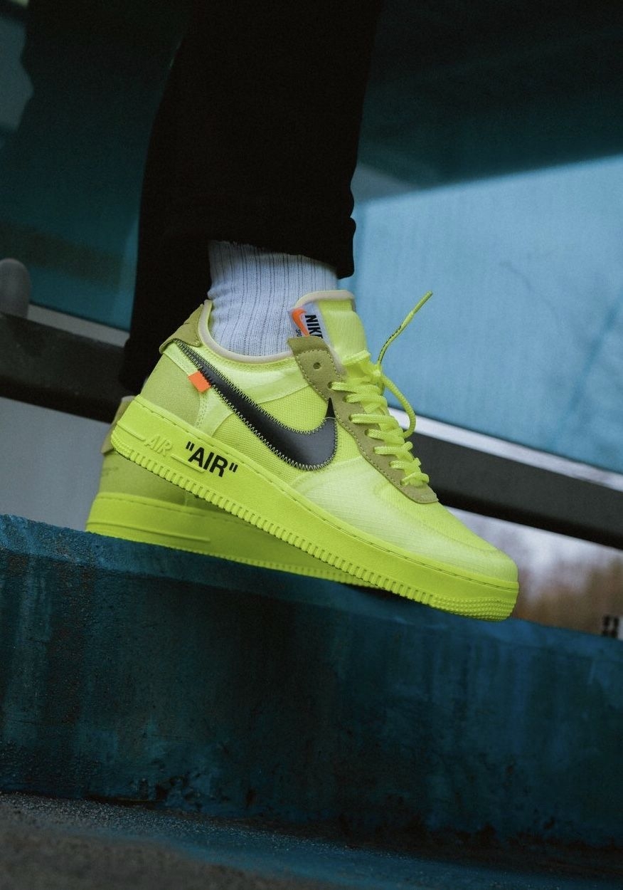 880x1250 OFF WHITE x Nike Air Force 1. Trending sneakers, Nike, Casual sneakers, Phone