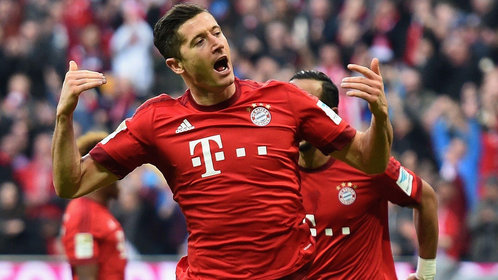 1920x1080 Bayern Munchen Robert Lewandowski In His Beautiful Pose Wallpaper, Desktop