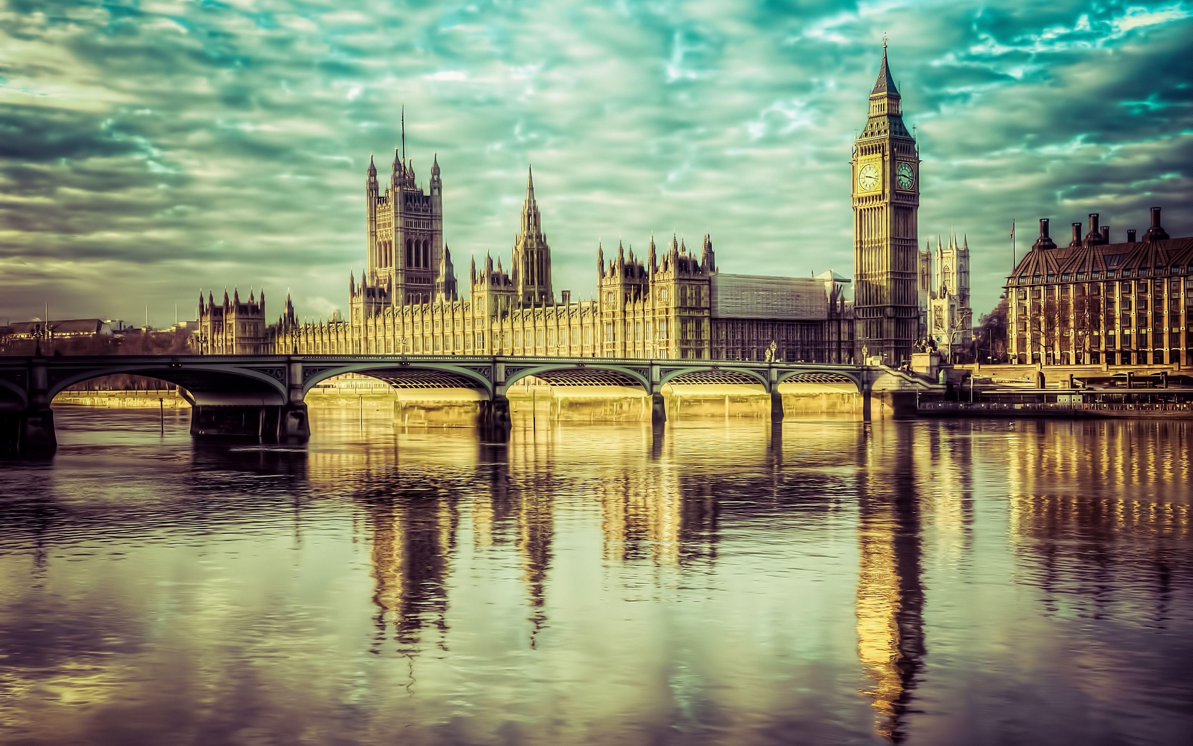 3840x2400 The Palace of Westminster, Desktop