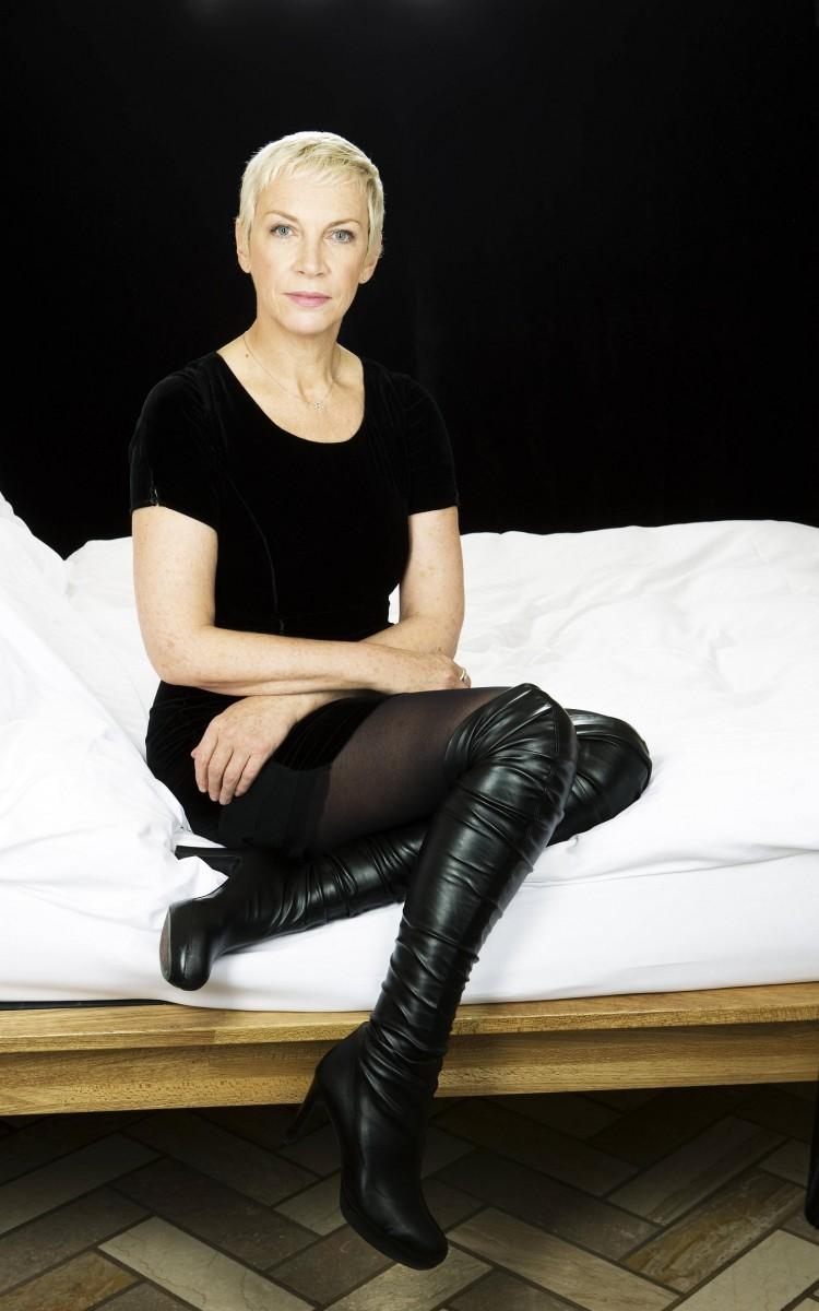 750x1200 Annie Lennox wallpaper, Phone