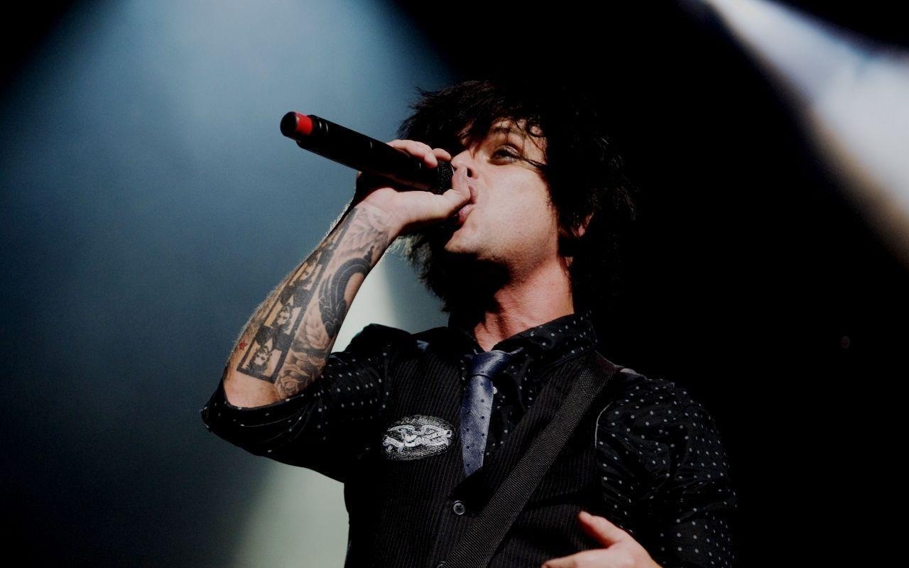 1280x800 Billie Joe Armstrong copy1 on emaze, Desktop