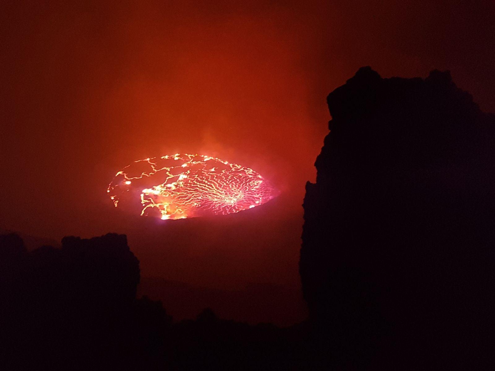 1600x1200 Congo Hiking Mount Nyiragongo Tours Gorilla Trekking Safaris, Desktop