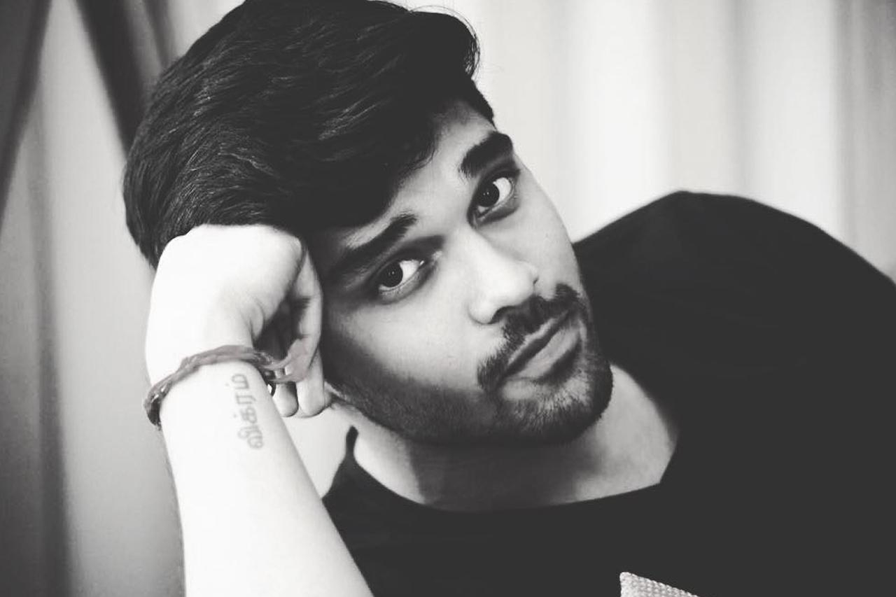 1280x860 Dhruv Vikram, Desktop