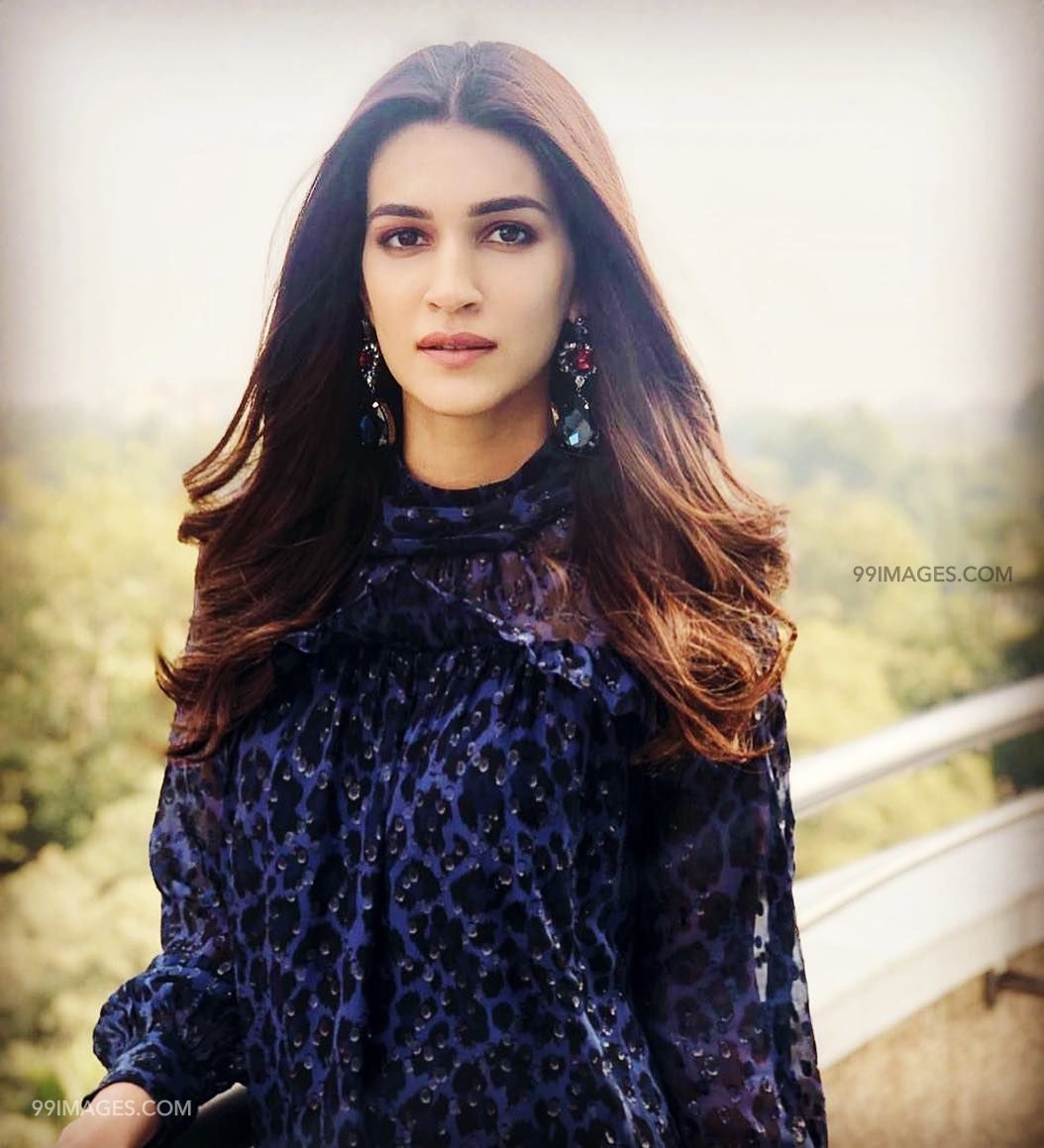 1060x1160 Kriti Sanon Hot HD Photo & Wallpaper for mobile 1080p, Phone