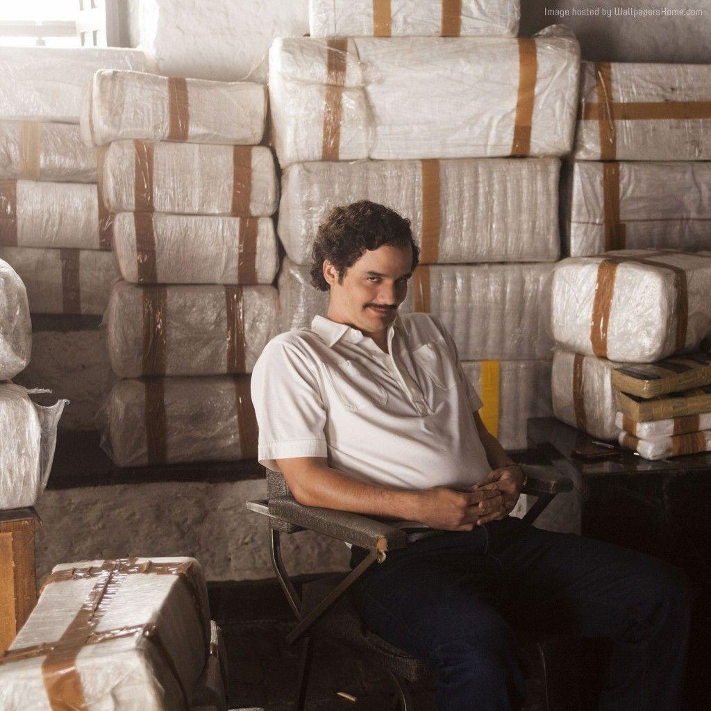 1030x1030 Narcos Wallpaper, Movies: Narcos, serial, Wagner Moura, Pablo, Phone