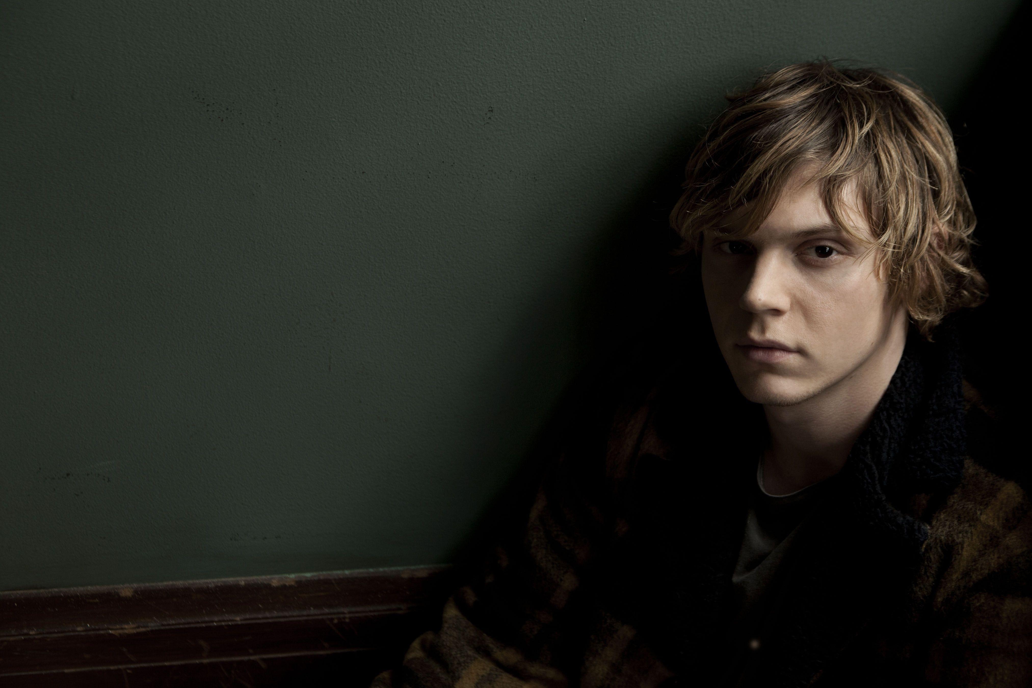 4050x2700 Evan Peters American Horror Story, Desktop