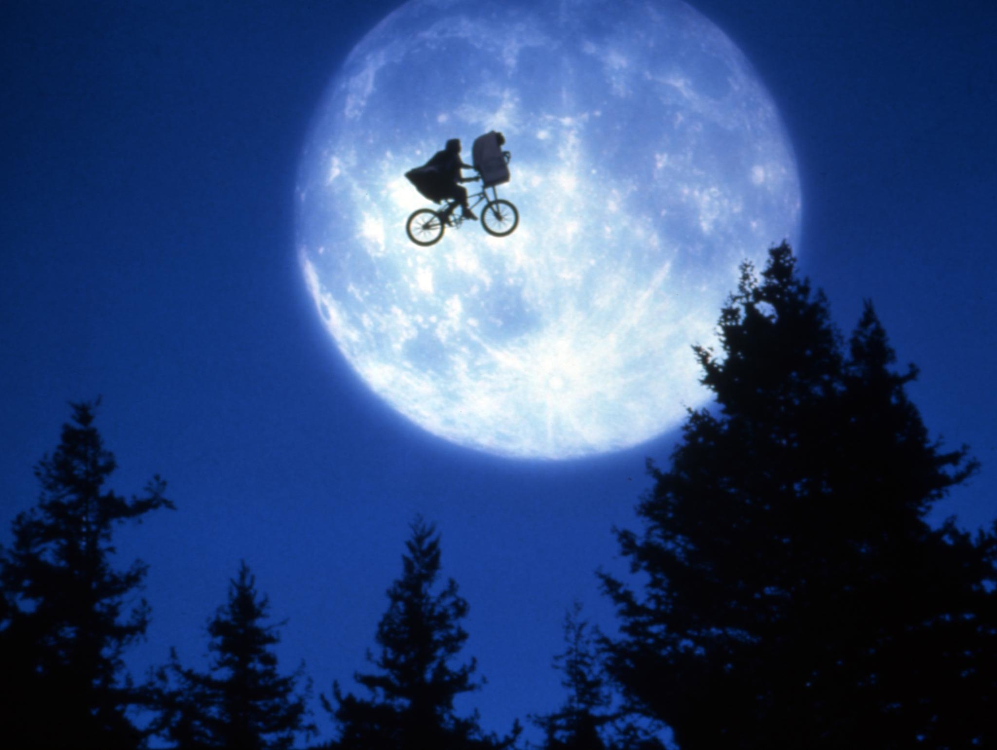 2050x1540 E.T. The Extra Terrestrial (1982), Desktop