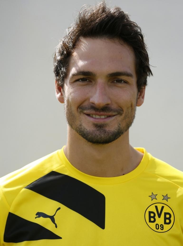 770x1040 HD Mats Hummels Wallpaper and Photo. HD Men Wallpaper, Phone