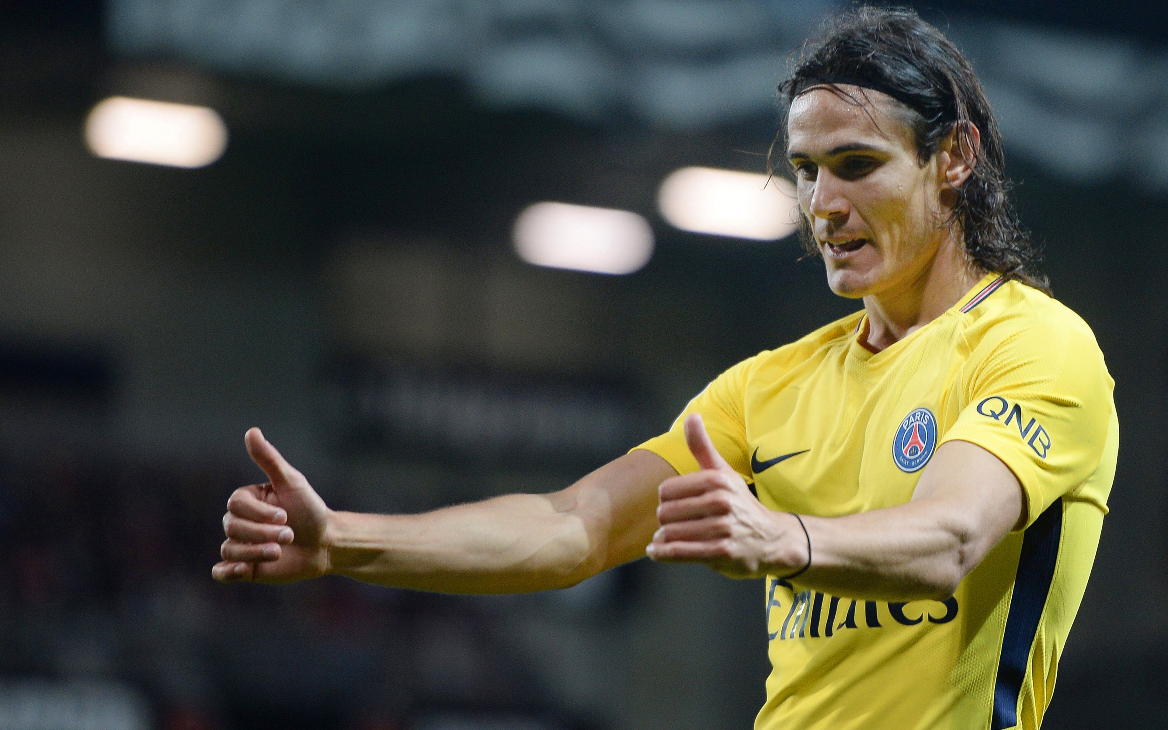 3840x2400 Download wallpaper Edinson Cavani, 4k, match PSG, footballers, Desktop