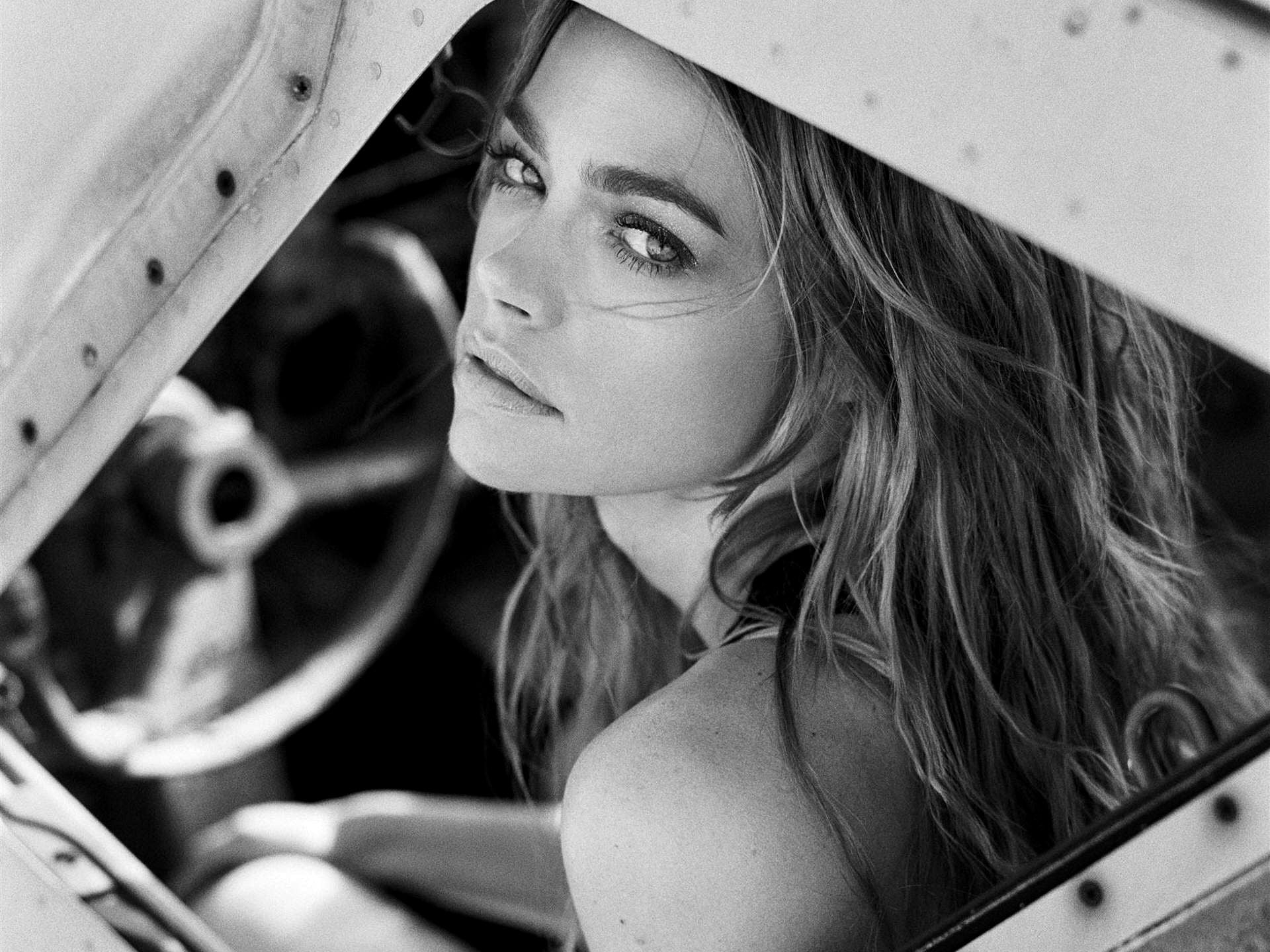 1920x1440 Denise Richards wallpaper HD Download, Desktop