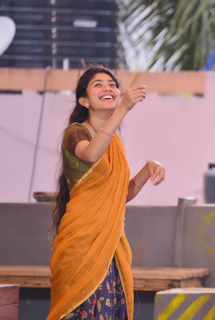 870x1280 Sai Pallavi wallpaper, Phone