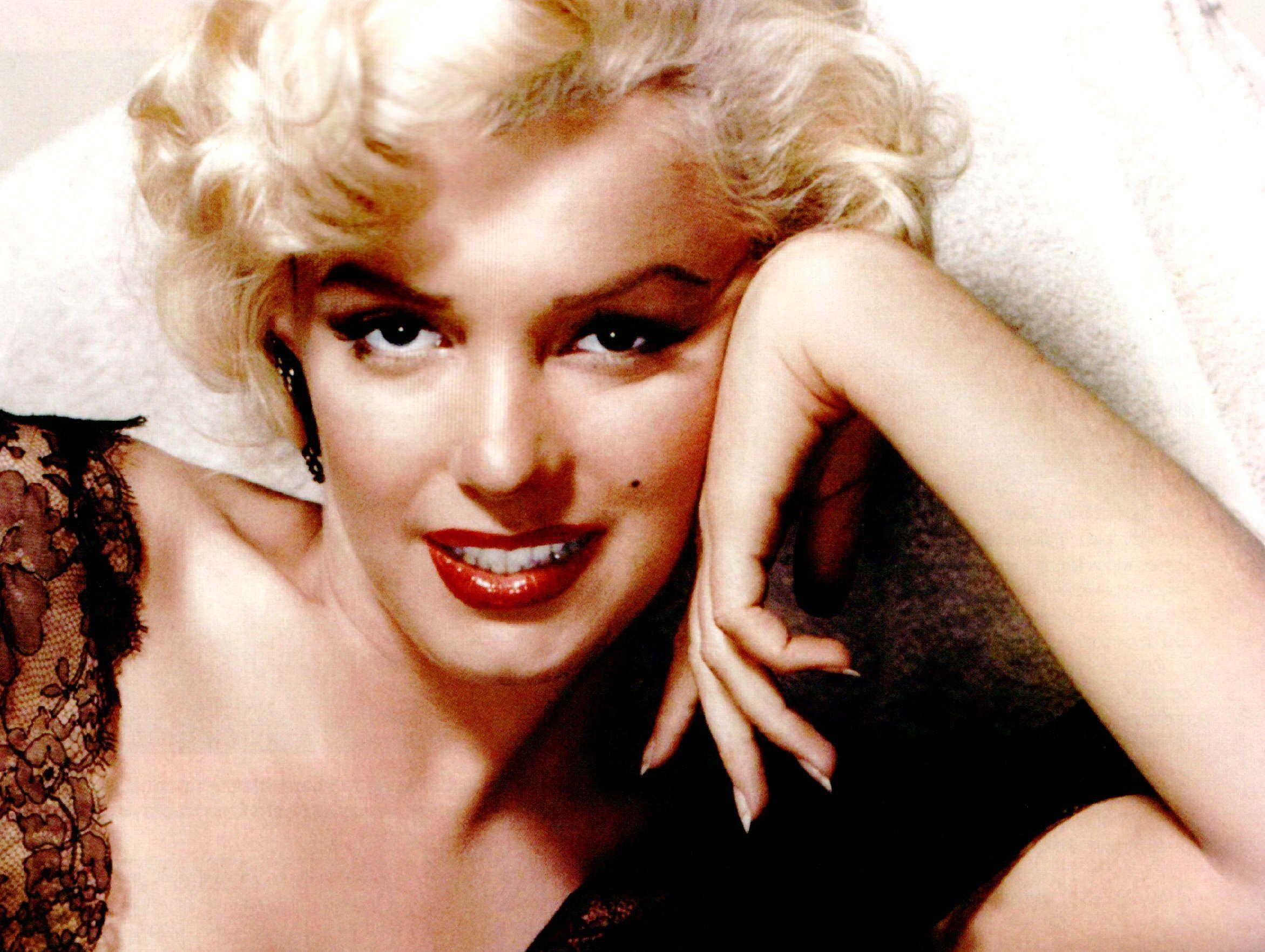 2350x1770 Marilyn Monroe Wallpaper Bedroom, wallpaper, Marilyn Monroe, Desktop