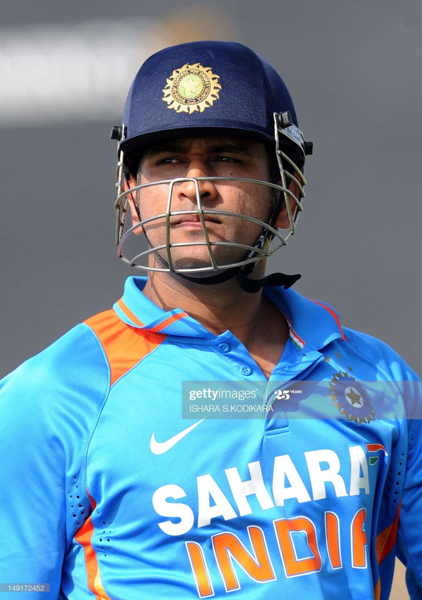 1450x2050 News Photo, Indian cricket captain Mahendra Singh Dhoni walks. Ms dhoni wallpaper, Dhoni wallpaper, Ms dhoni photo, Phone