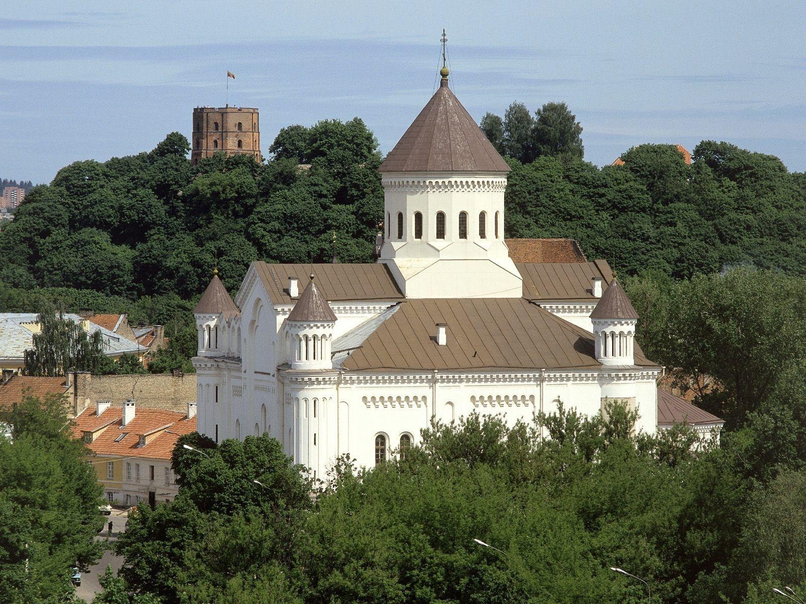 1600x1200 Tower Gediminas in Lithuania wallpaper and image, Desktop