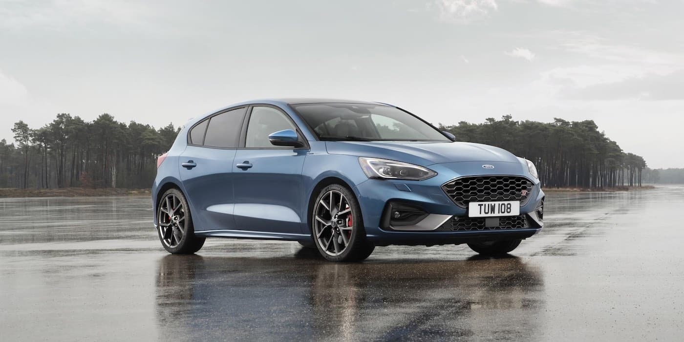 1400x700 New Ford Focus ST revealed. The Car Expert, Dual Screen