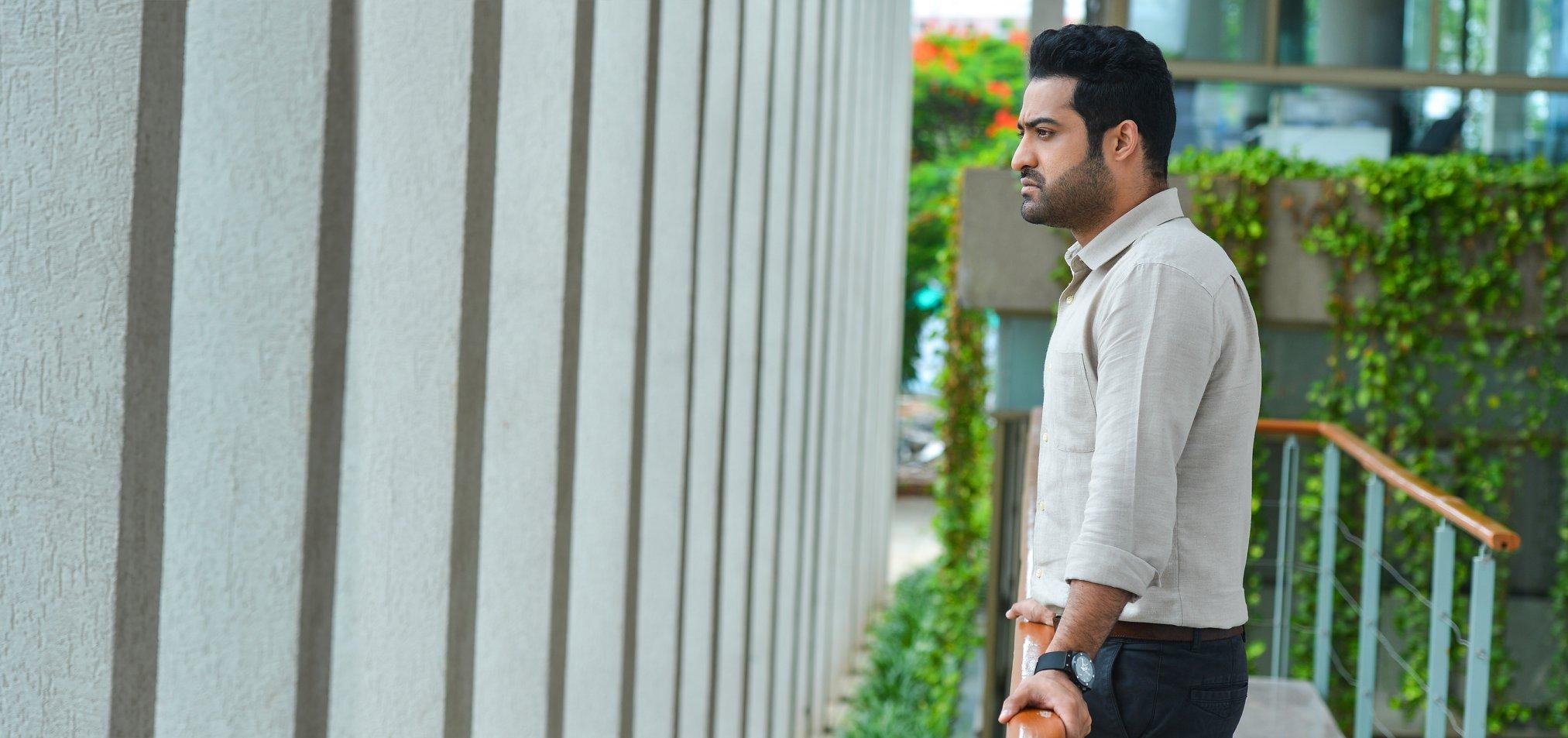 2030x960 Aravinda Sametha Veera Raghava Movie HD Photo Stills. Jr NTR, Dual Screen