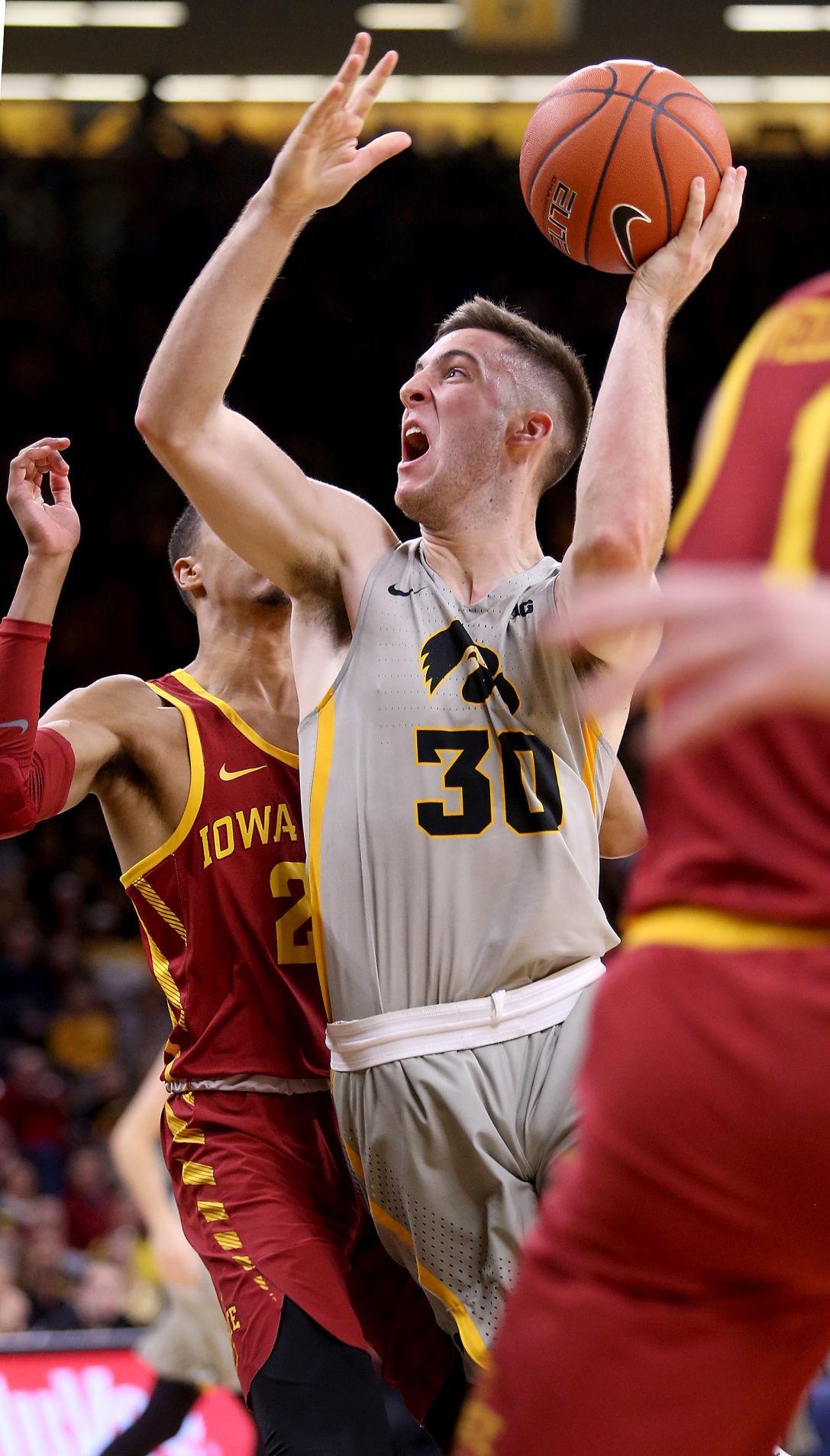 1090x1910 Moss, Offense Come To Life In Hawkeyes' 98 84 Win Over Cyclones, Phone