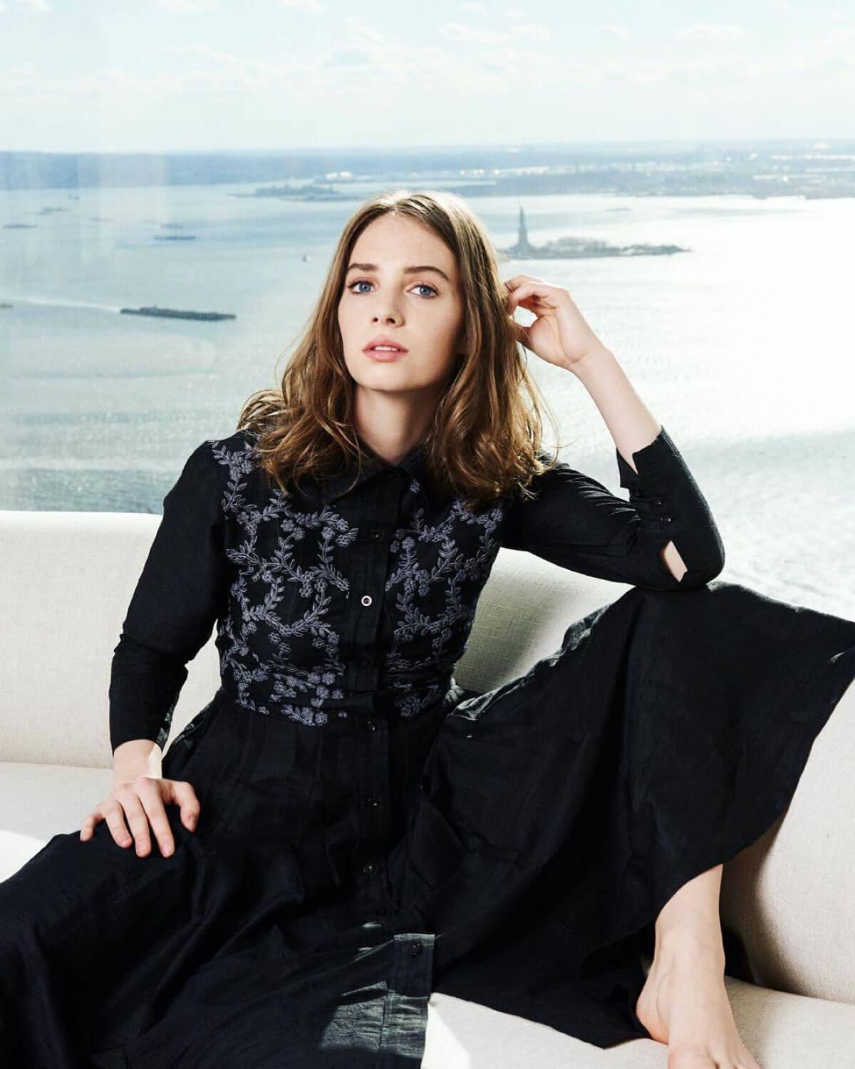 1200x1500 Maya Hawke Wallpaper High Quality, Phone