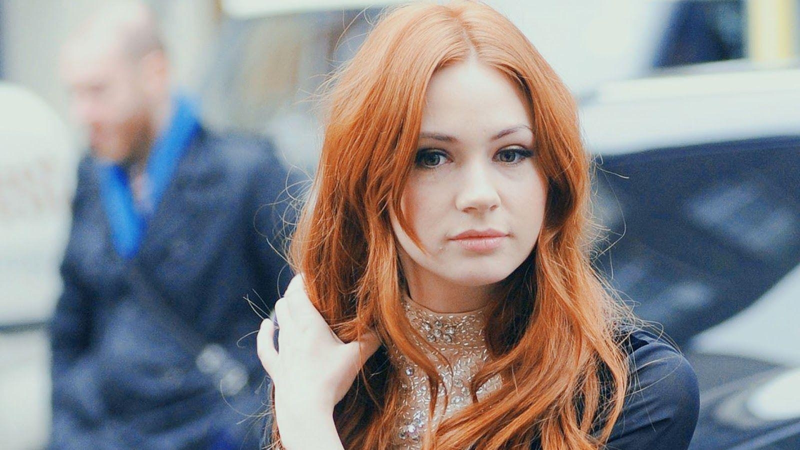 1600x900 Karen Gillan Is The Lead In "Selfie", Desktop