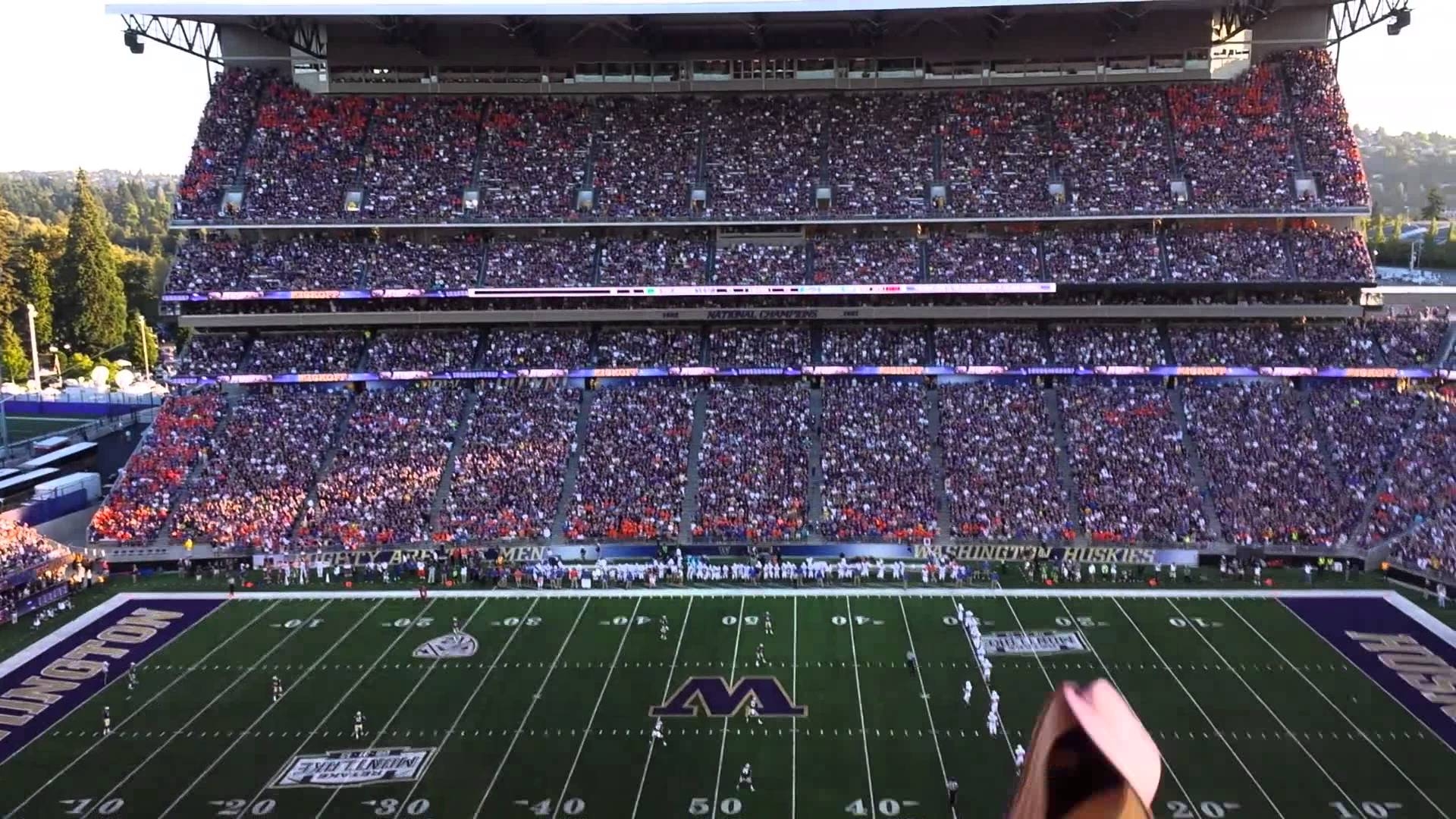 1920x1080 Washington Huskies v Boise State Kickoff, Desktop