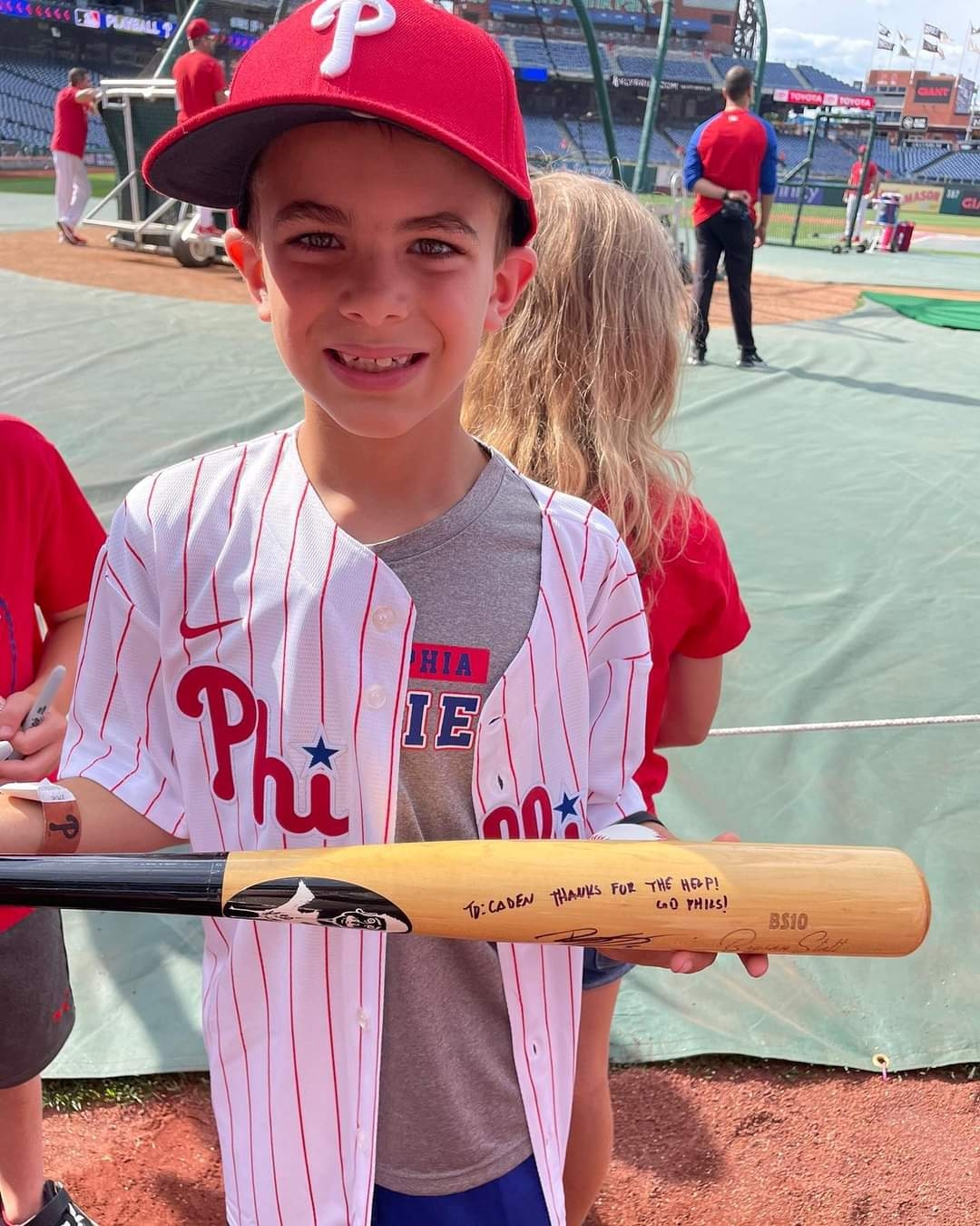 1080x1350 Bryson Stott meets legendary fan Caden, Phone