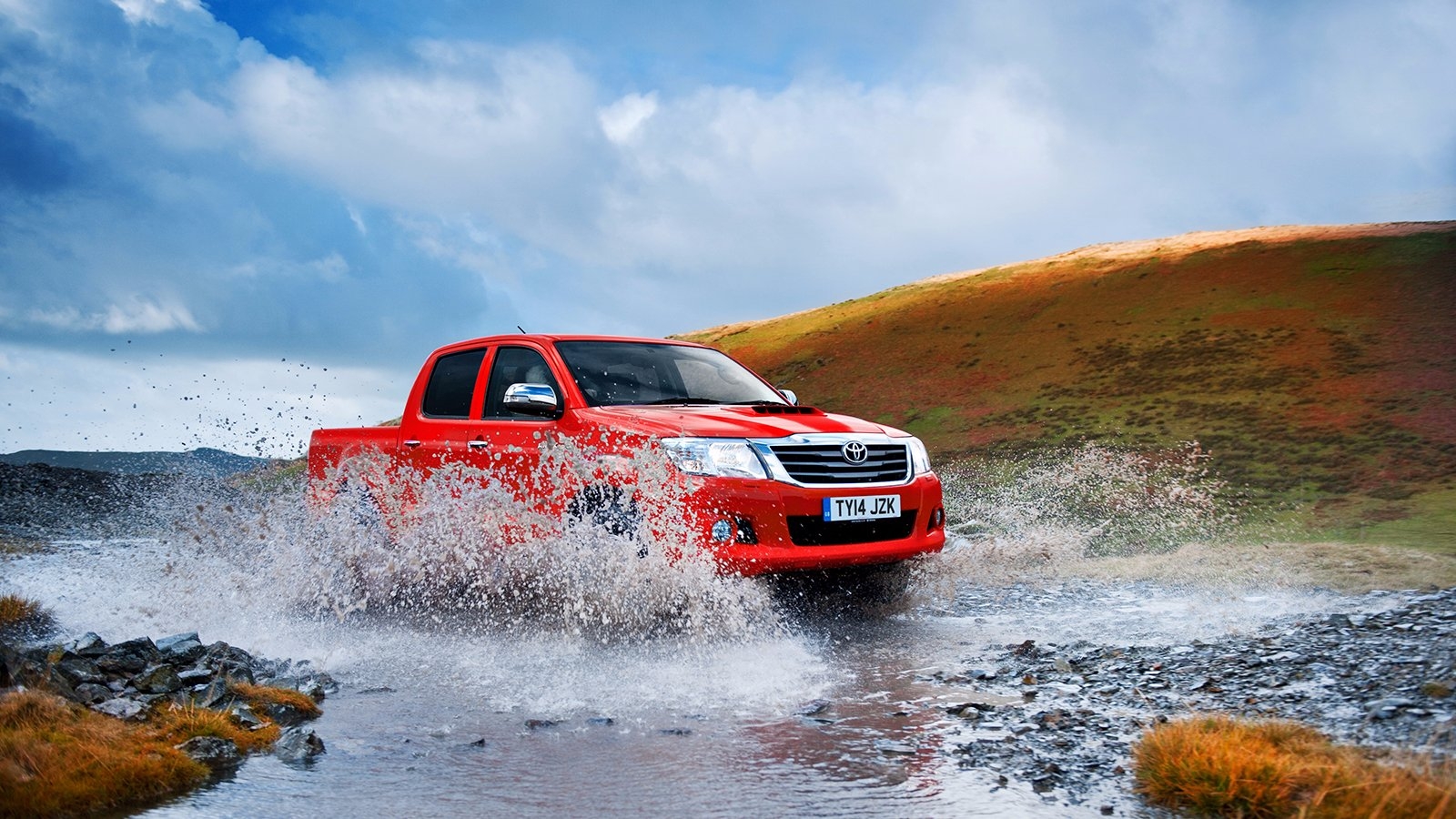 1600x900 Reasons the Toyota Hilux Rules the Earth, Desktop