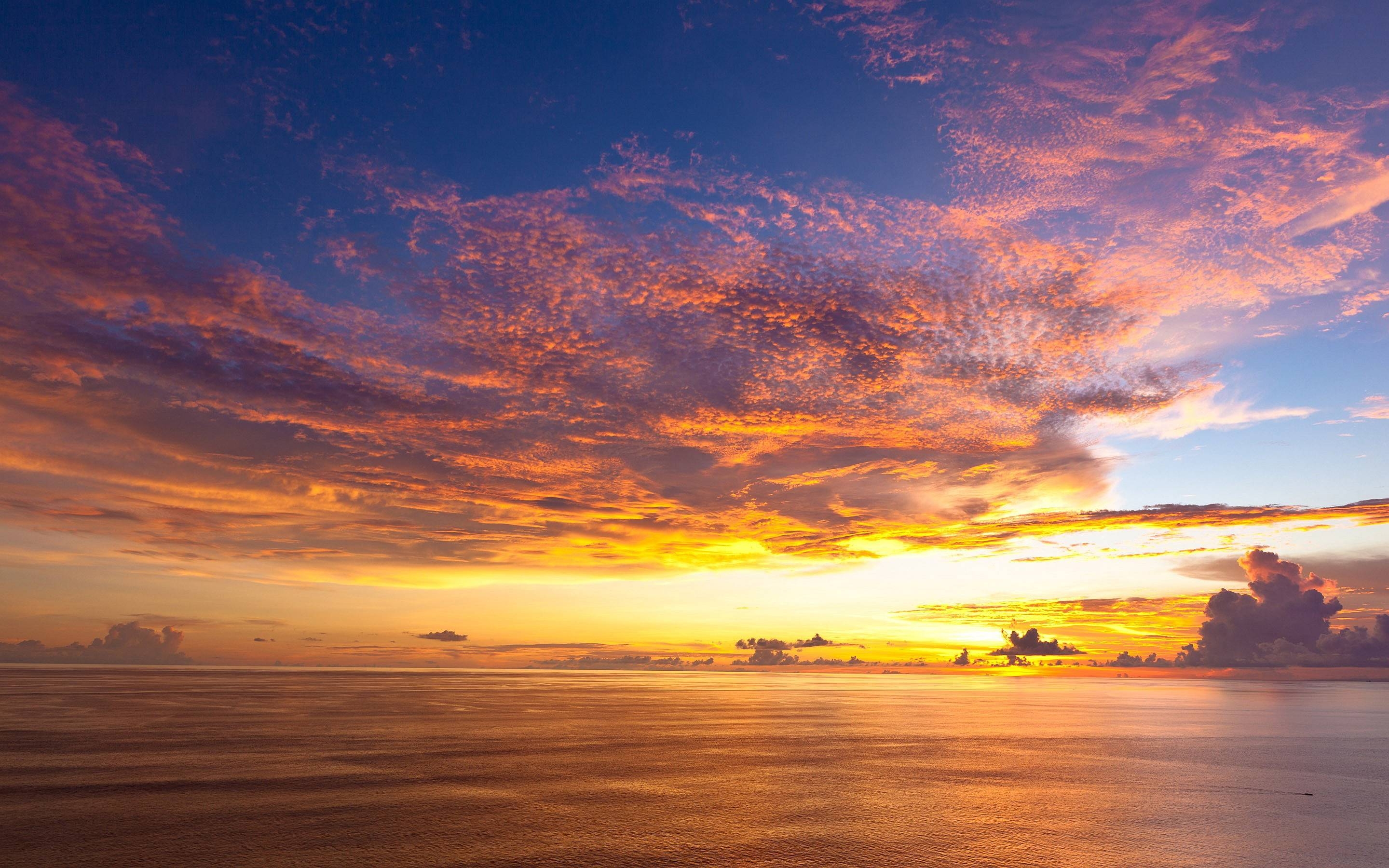 2880x1800 Ocean sunset horizon Wallpaper, Desktop