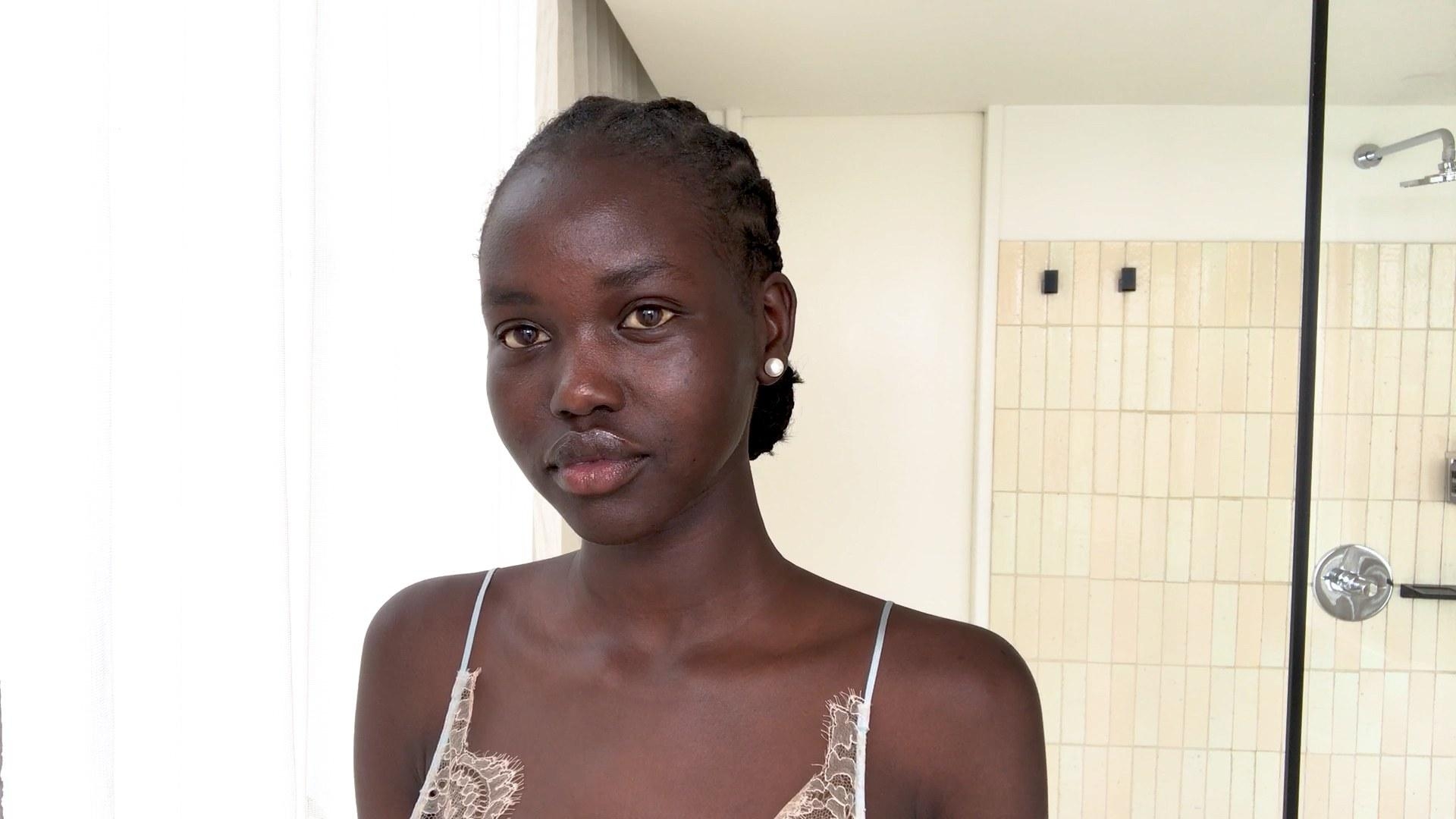 1920x1080 Watch Model Adut Akech's 5 Minute Nighttime Skincare Routine, Desktop