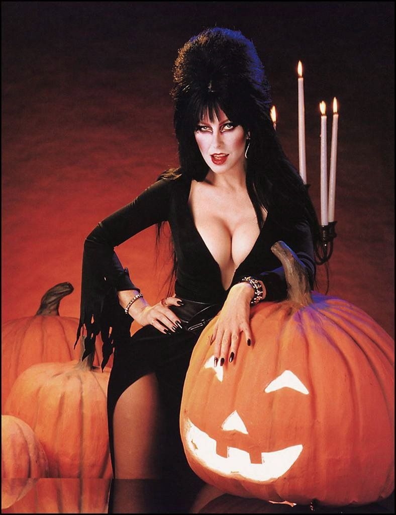 790x1030 Elvira, Mistress of the Dark, Phone