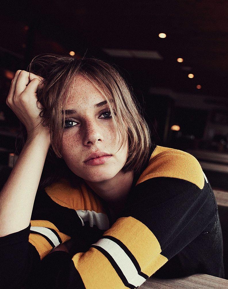 800x1010 Maya Hawke (Daughter of Uma Thurman & Ethan Hawke) for AllSaints, Phone