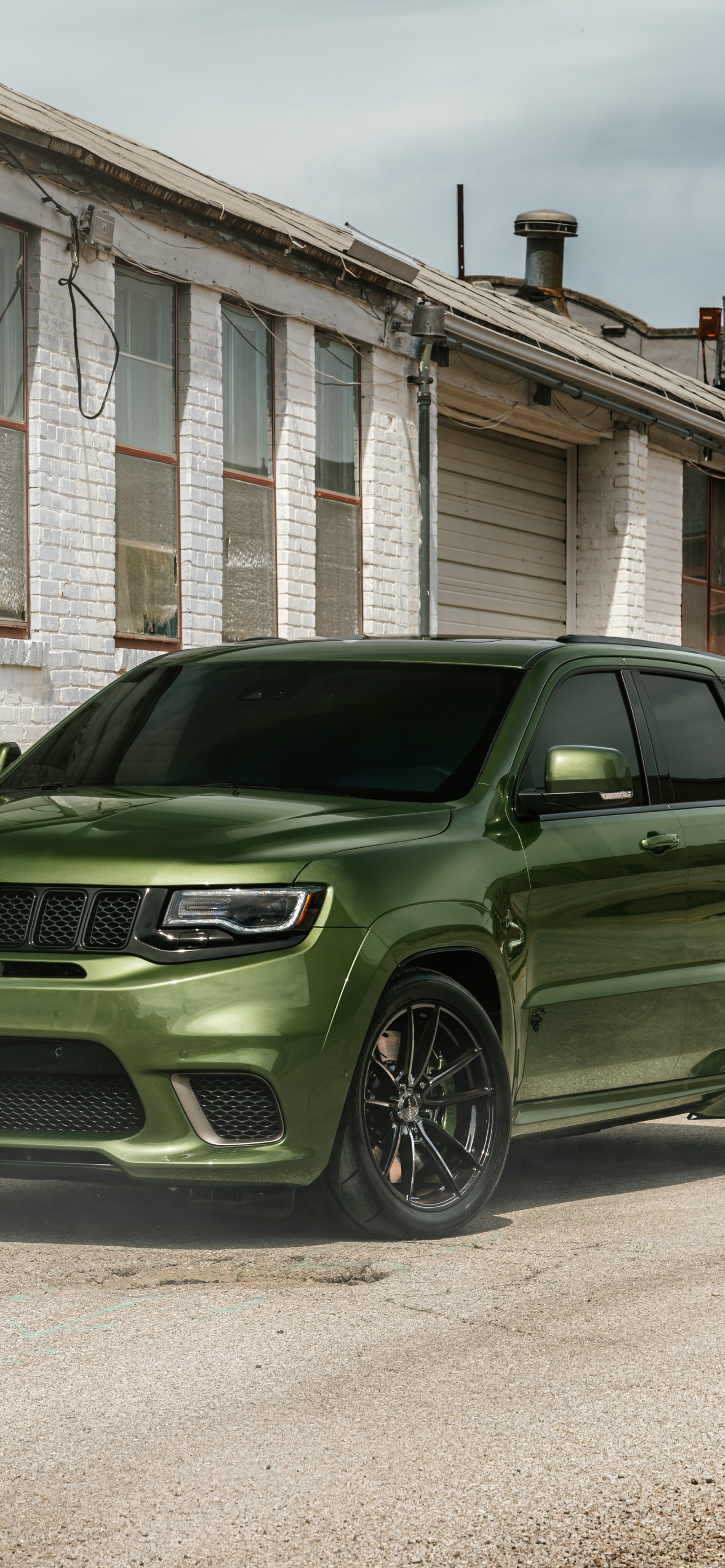 1290x2780 Jeep Grand Cherokee Trackhawk Wallpaper 4K, 5K, 8K, Cars, Phone