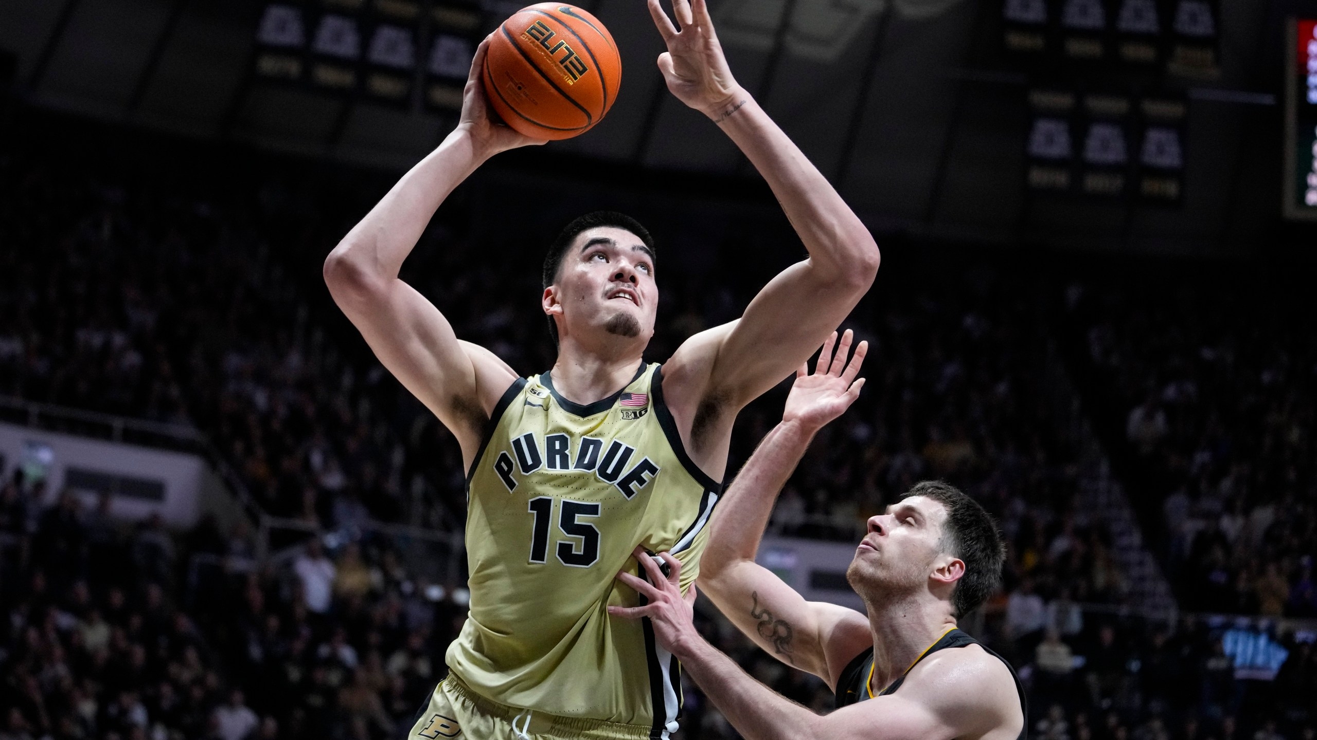 2560x1440 Purdue's Zach Edey makes strong case to, Desktop