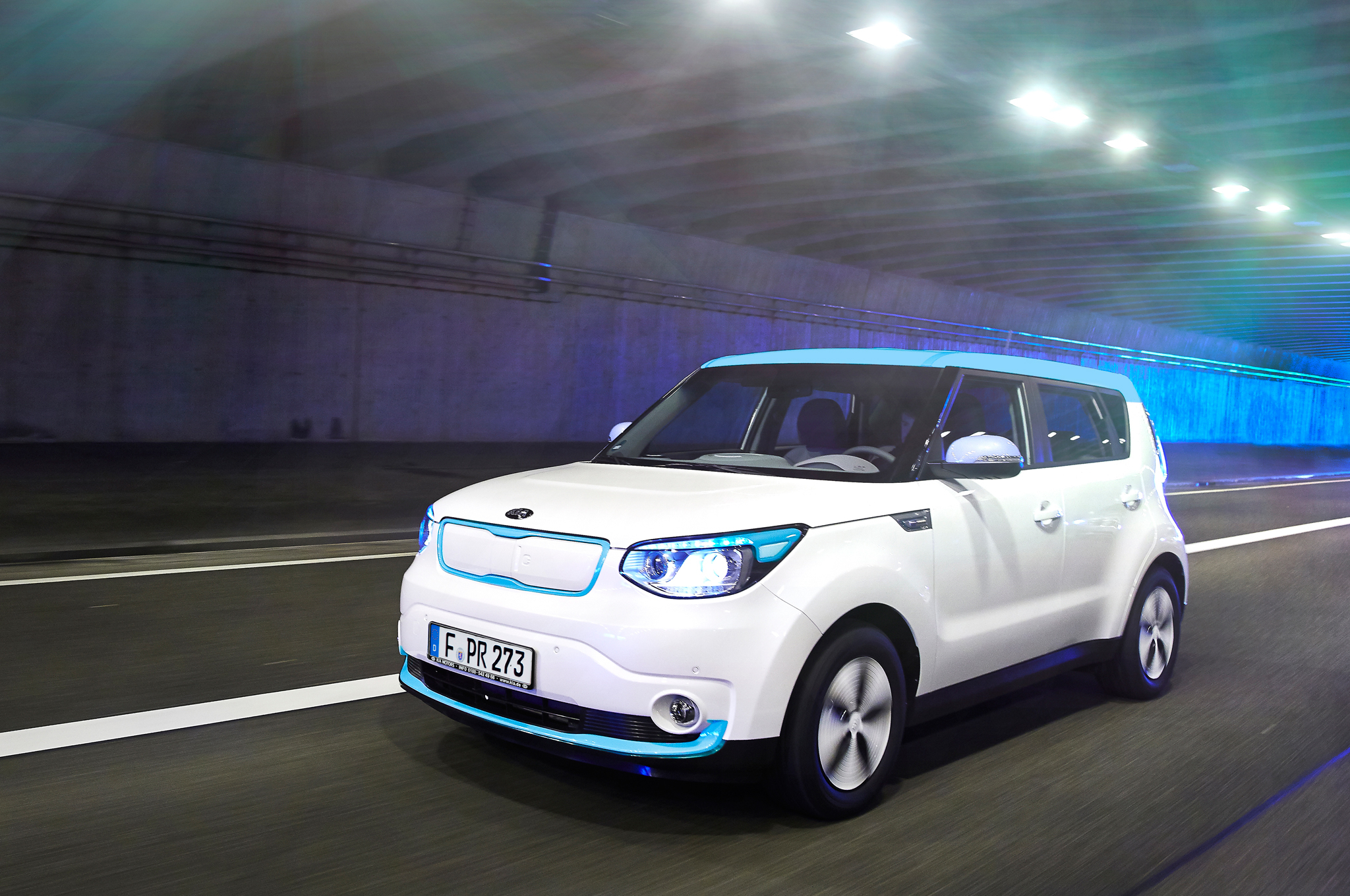 2050x1360 Electrifying: Lease a 2015 Kia Soul EV for $249 a Month, Desktop