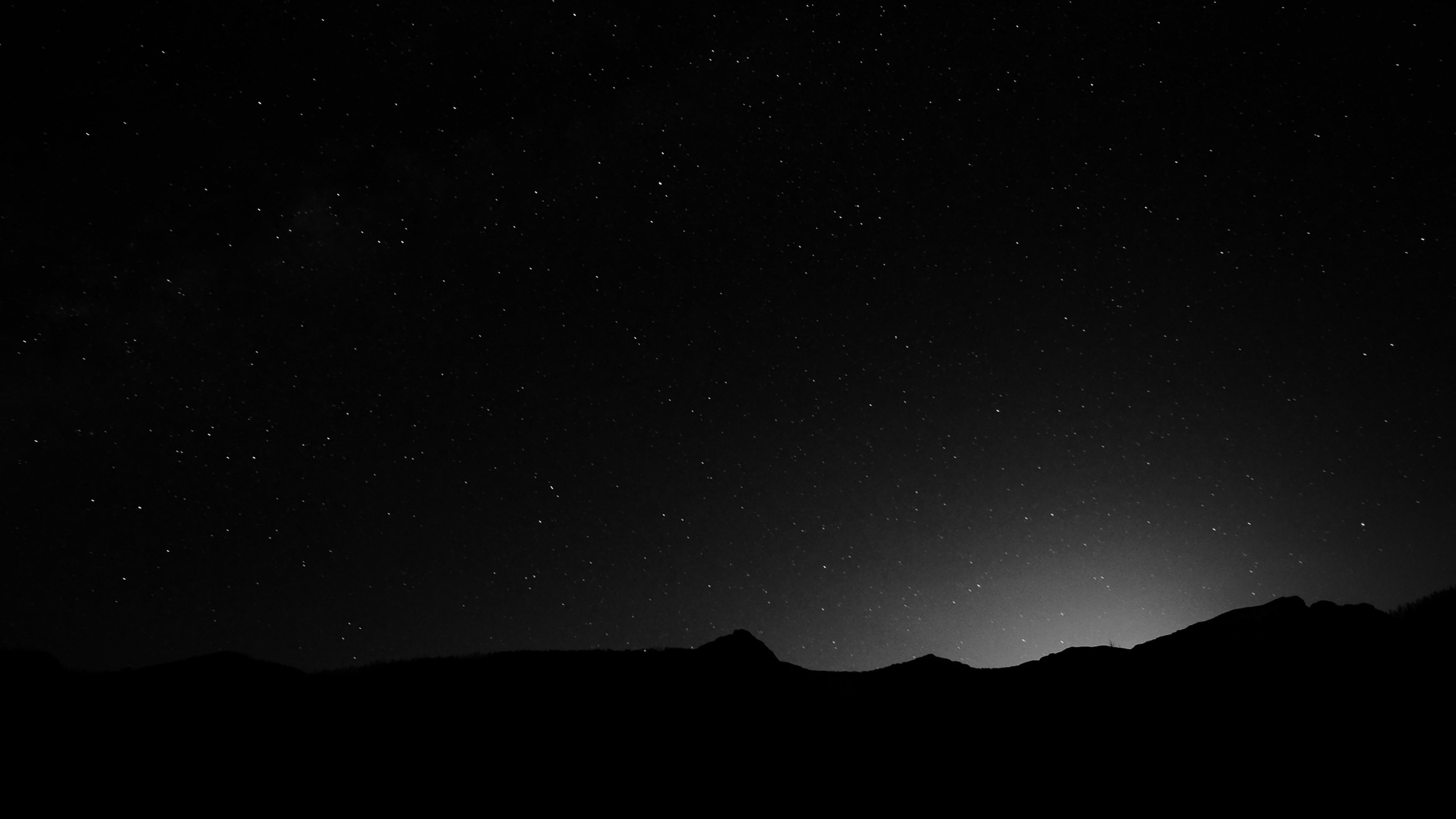 3840x2160 4K Black and White, Desktop