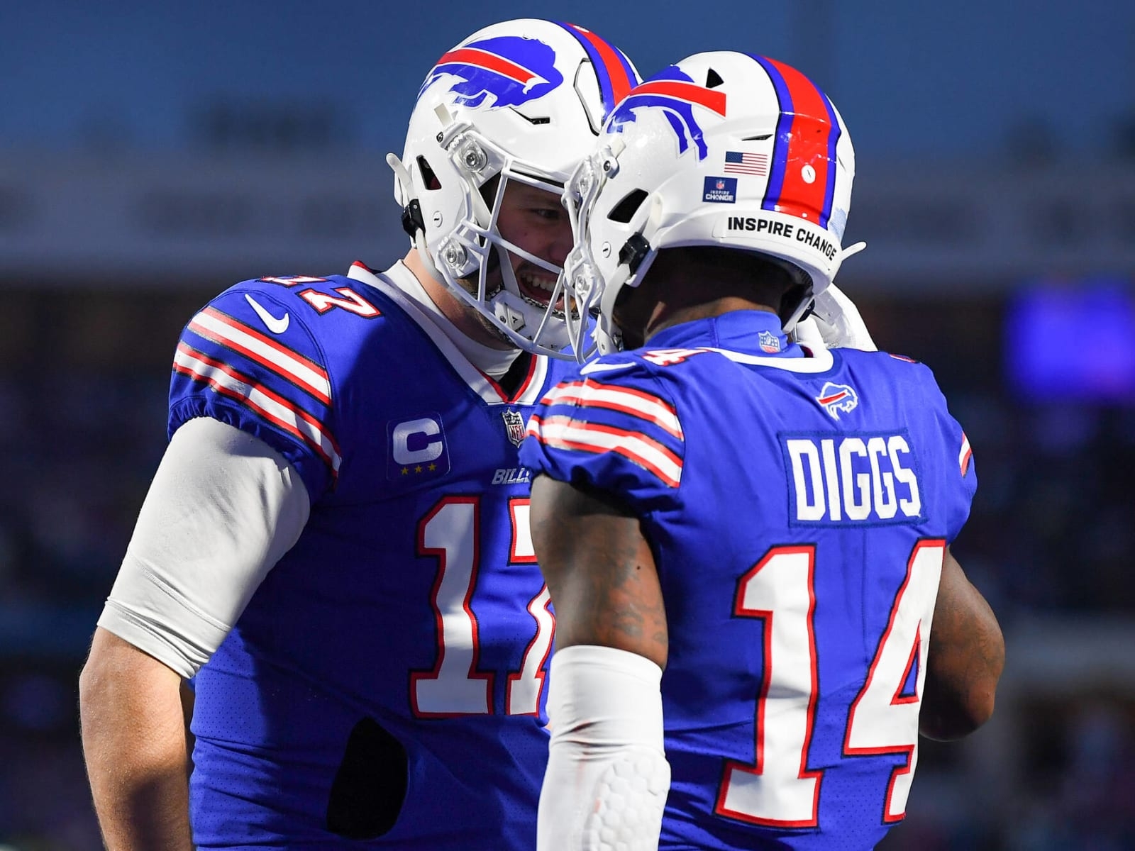 1600x1200 Watch: Josh Allen, Stefon Diggs pull off epic handshake, Desktop